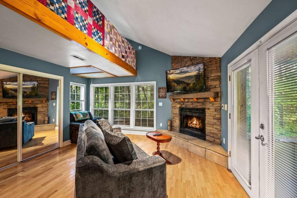 Beary Cozy Retreat view 4