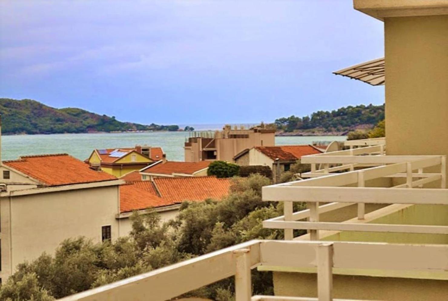 Apartments Marina