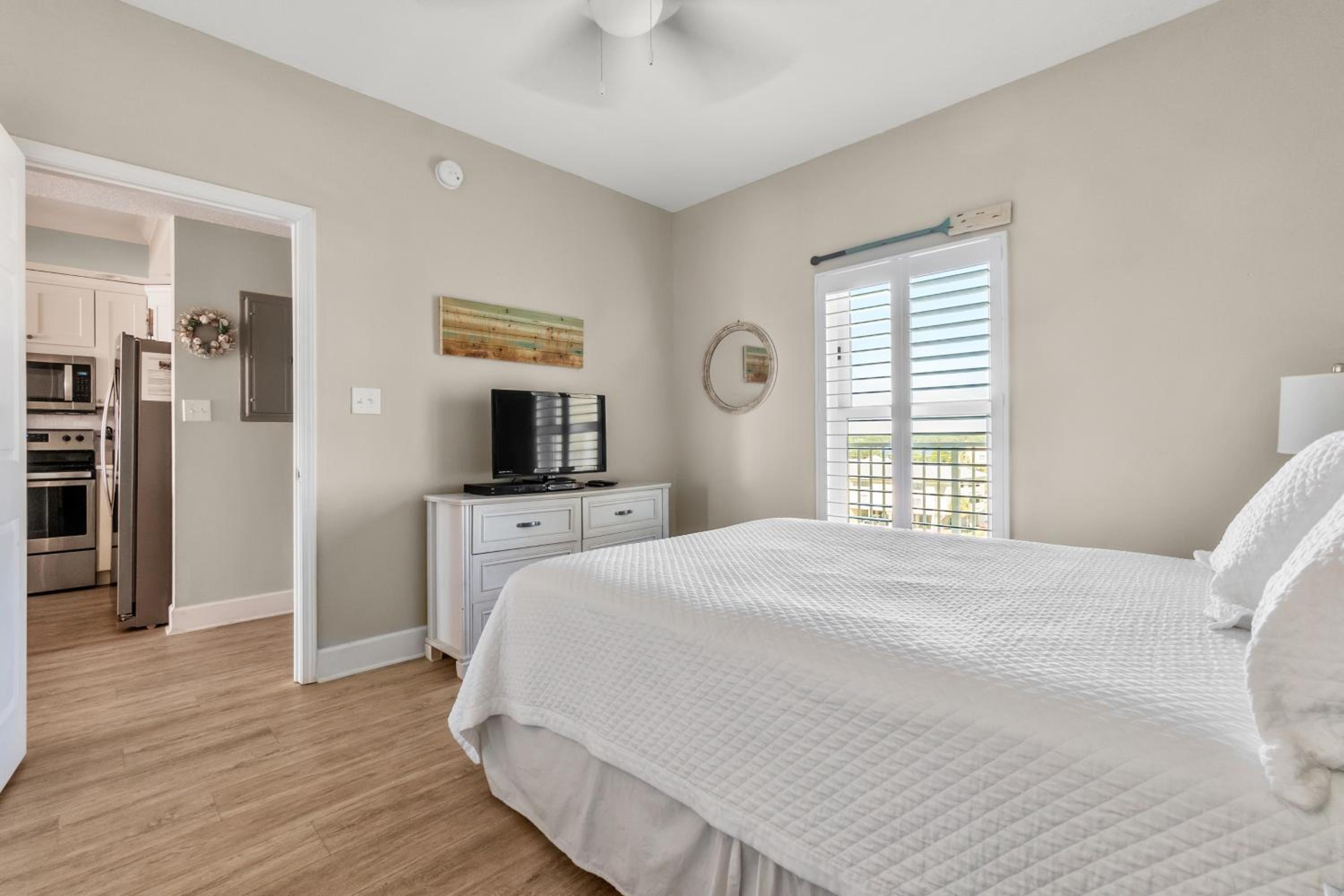 Crystal Shores 505 by Liquid Life view 5