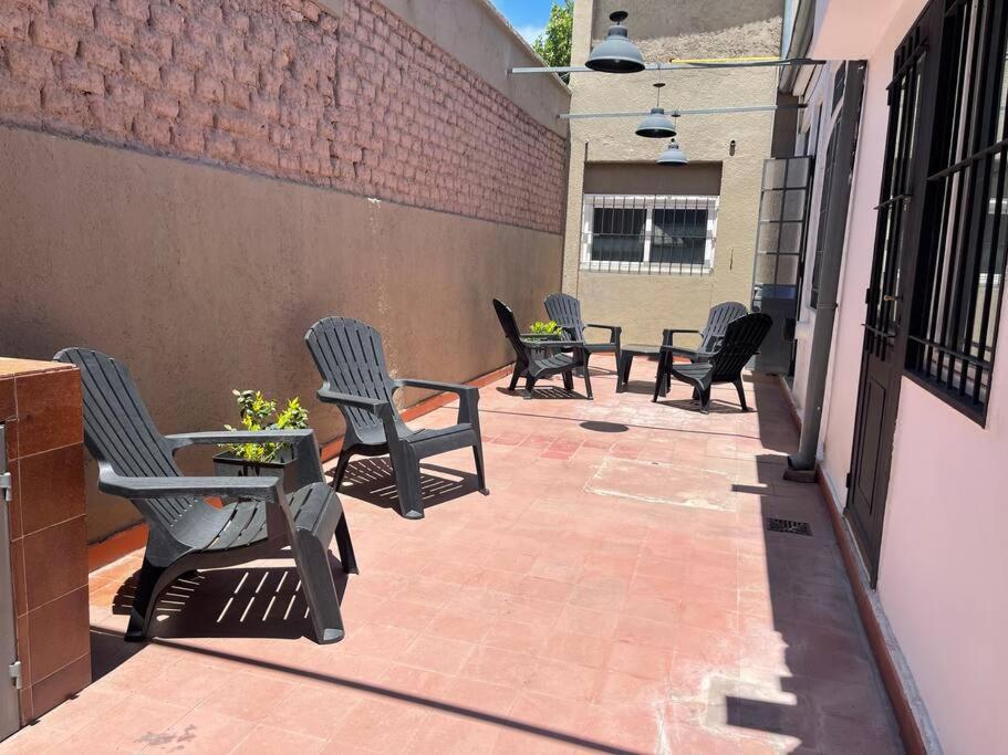 Amplia y luminosa con patio y parrilla