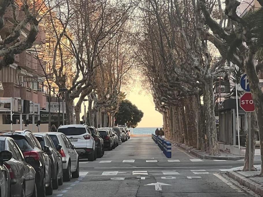 Hotel Michelangelo Salou Super 2 bedroom near the beach - Image 1