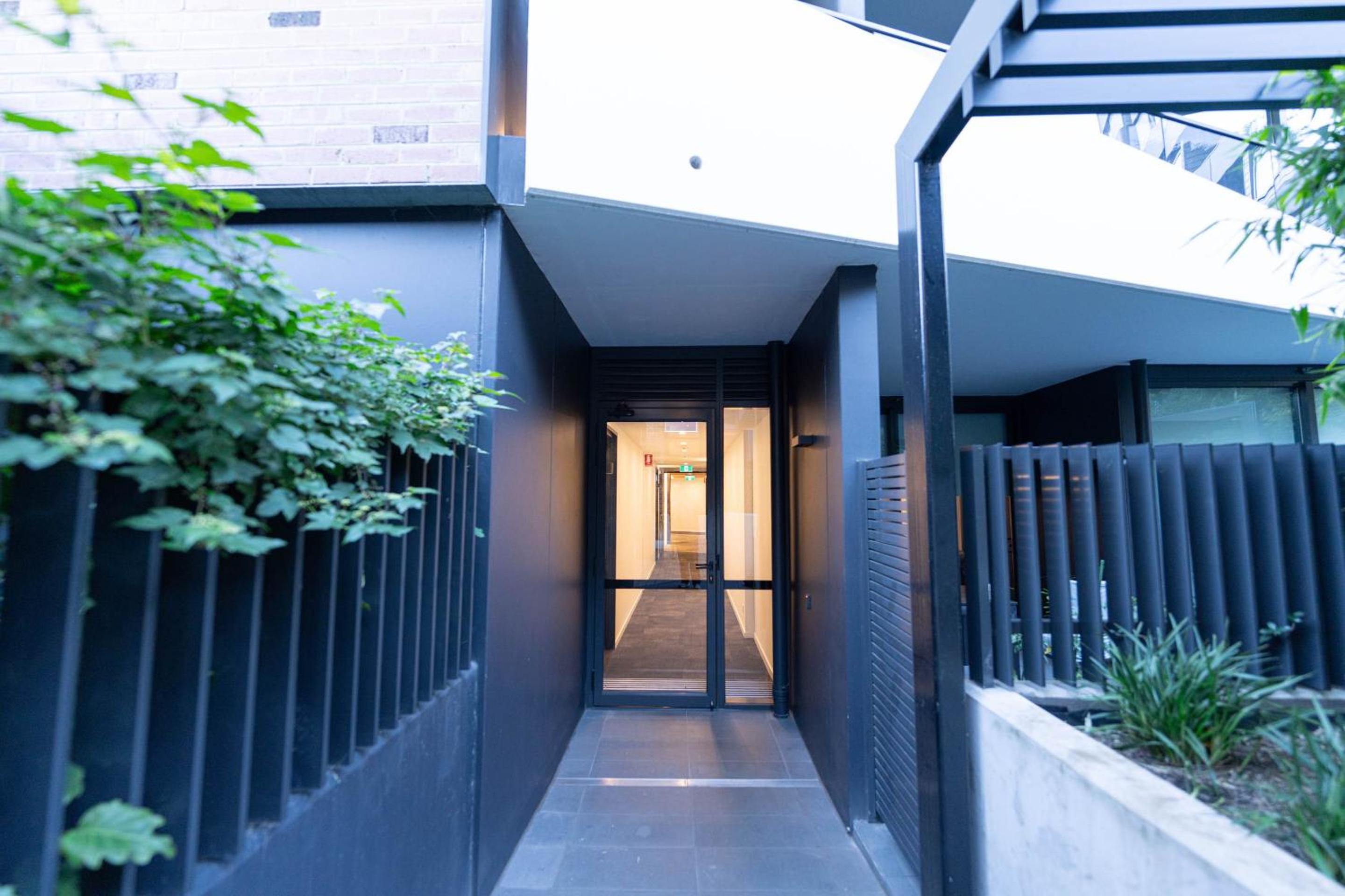 Asteroid B-612 Urban Bliss Retreat