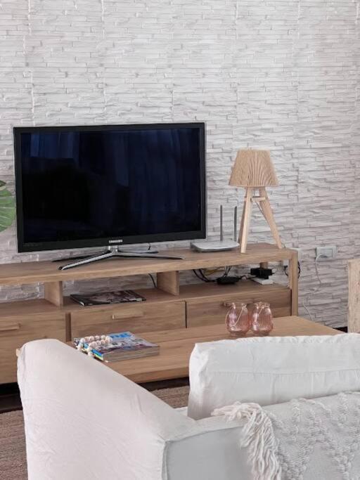 Amplia y luminosa casa con excelente ubicación