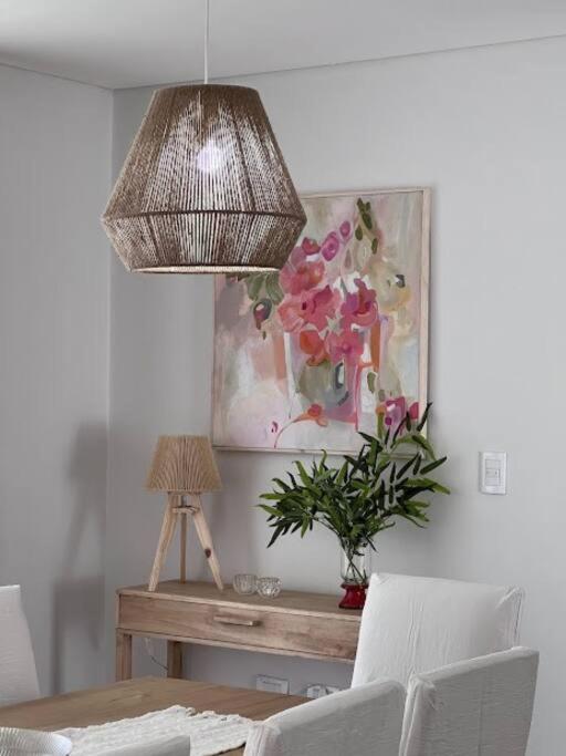 Amplia y luminosa casa con excelente ubicación