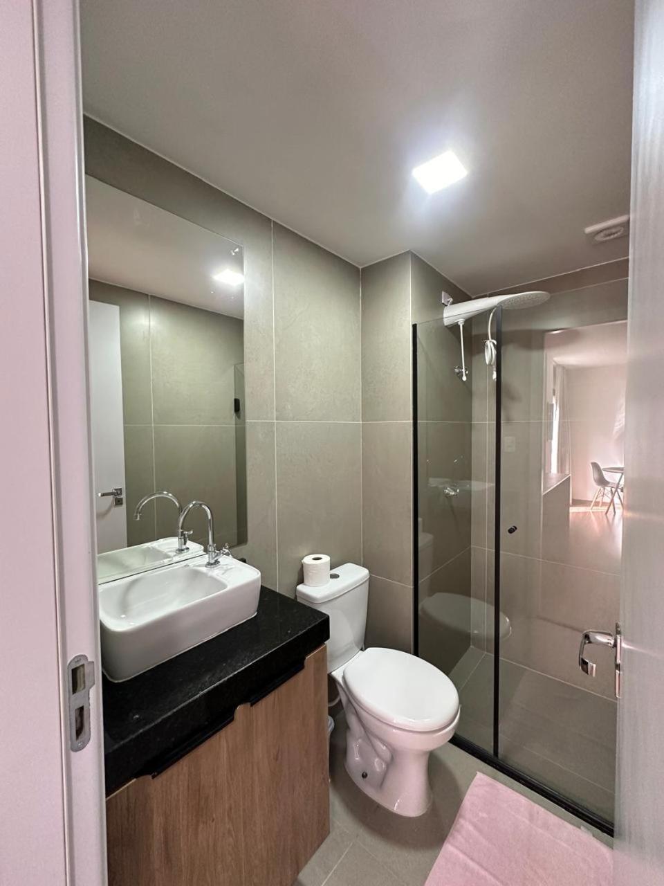 Studio central com lazer e spa