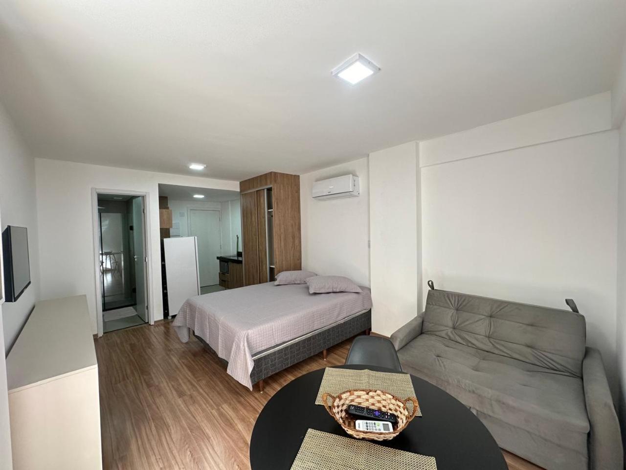 Studio central com lazer e spa