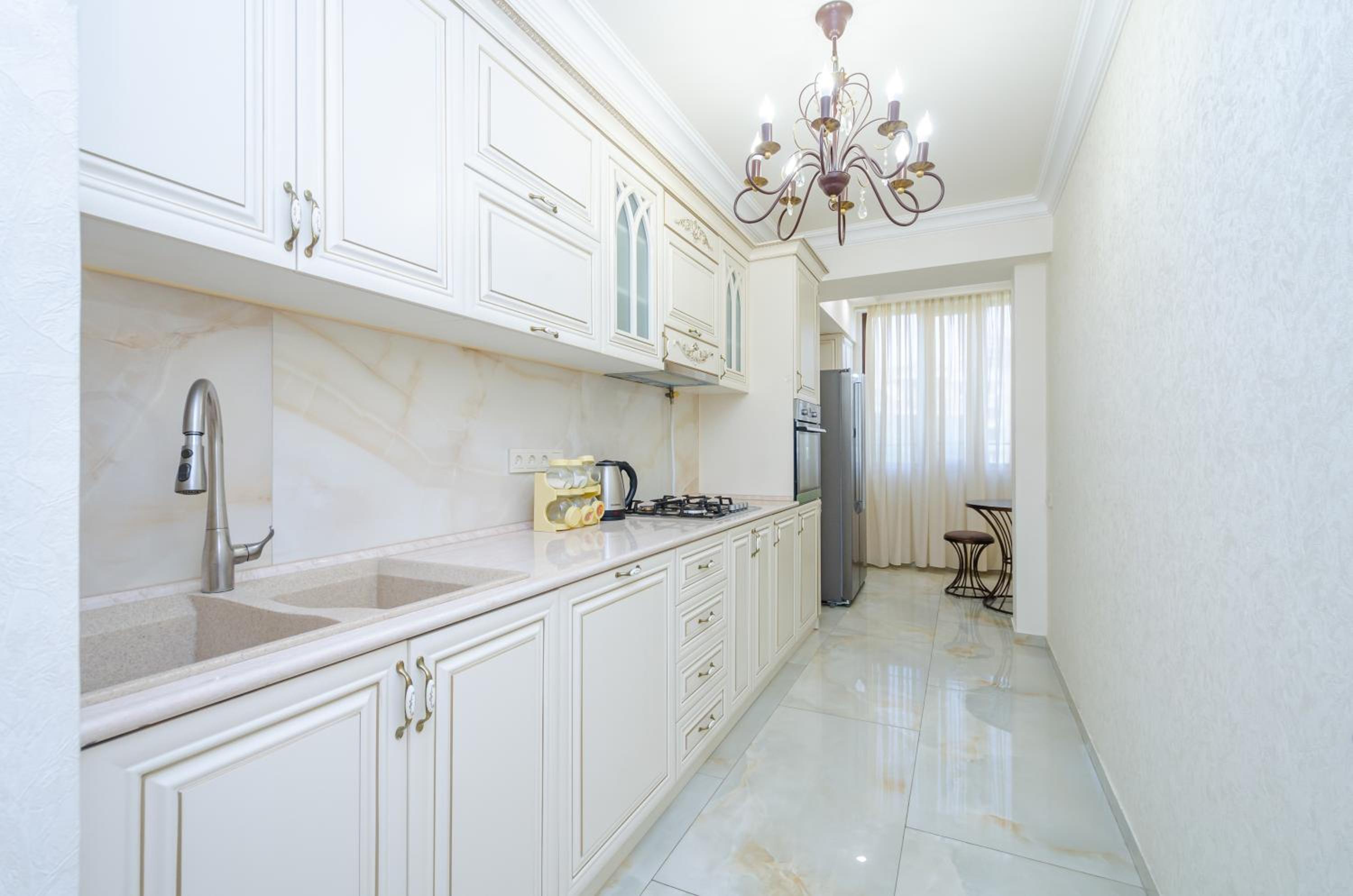 5A beautiful apartment in the center of the capital photo original