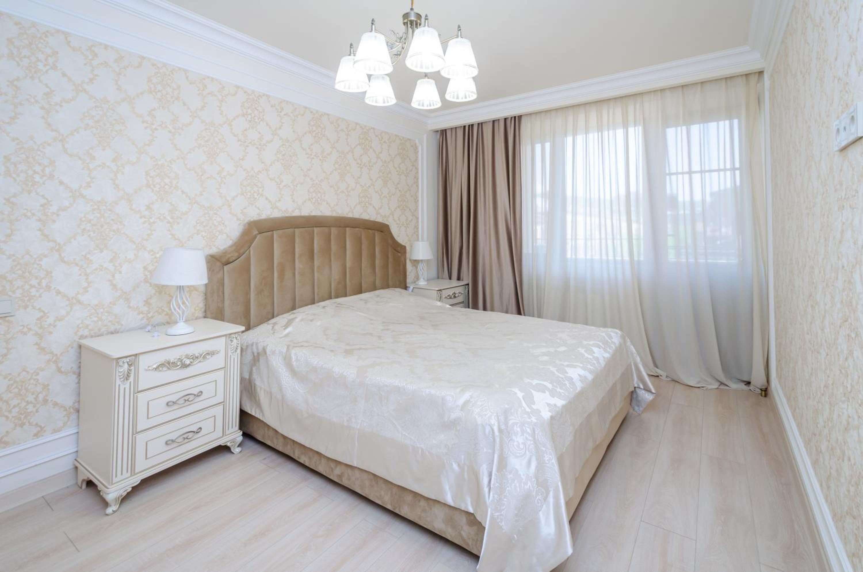 5A beautiful apartment in the center of the capital photo original