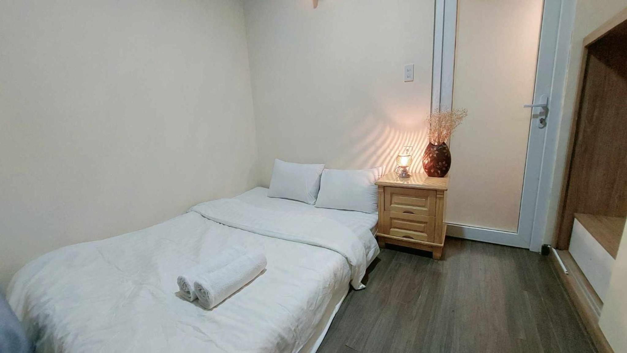 Nhà nguyên căn 2 Phòng Ngủ 2 WC Full Bếp view 2