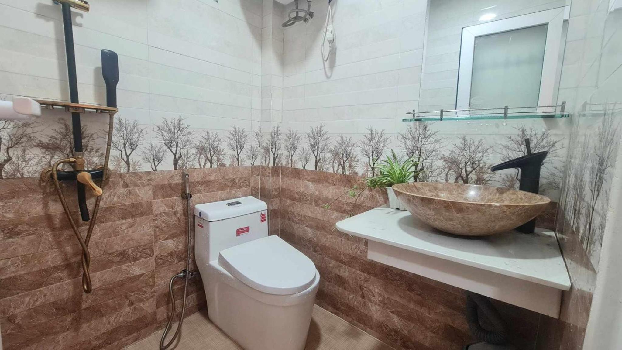 Nhà nguyên căn 2 Phòng Ngủ 2 WC Full Bếp view 3
