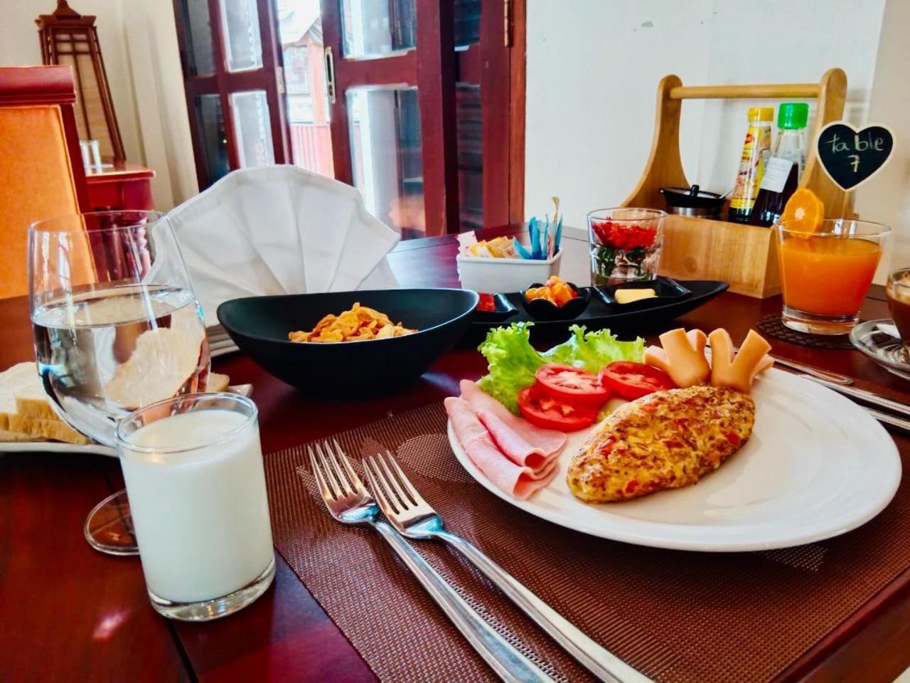 Houngvilai Hotel