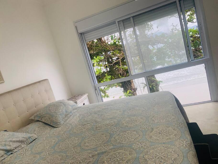 Linda Casa, pé na areia na praia da Fortaleza Ubatuba