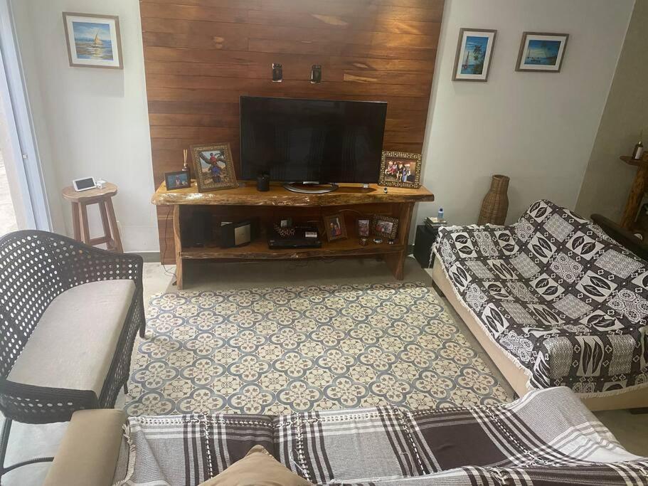 Linda Casa, pé na areia na praia da Fortaleza Ubatuba
