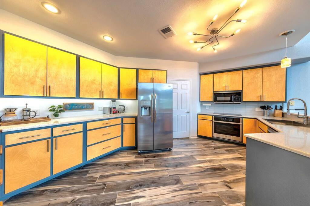 A Rare Find! - Bright & Gorgeous Lake Home in Marble Falls view 3