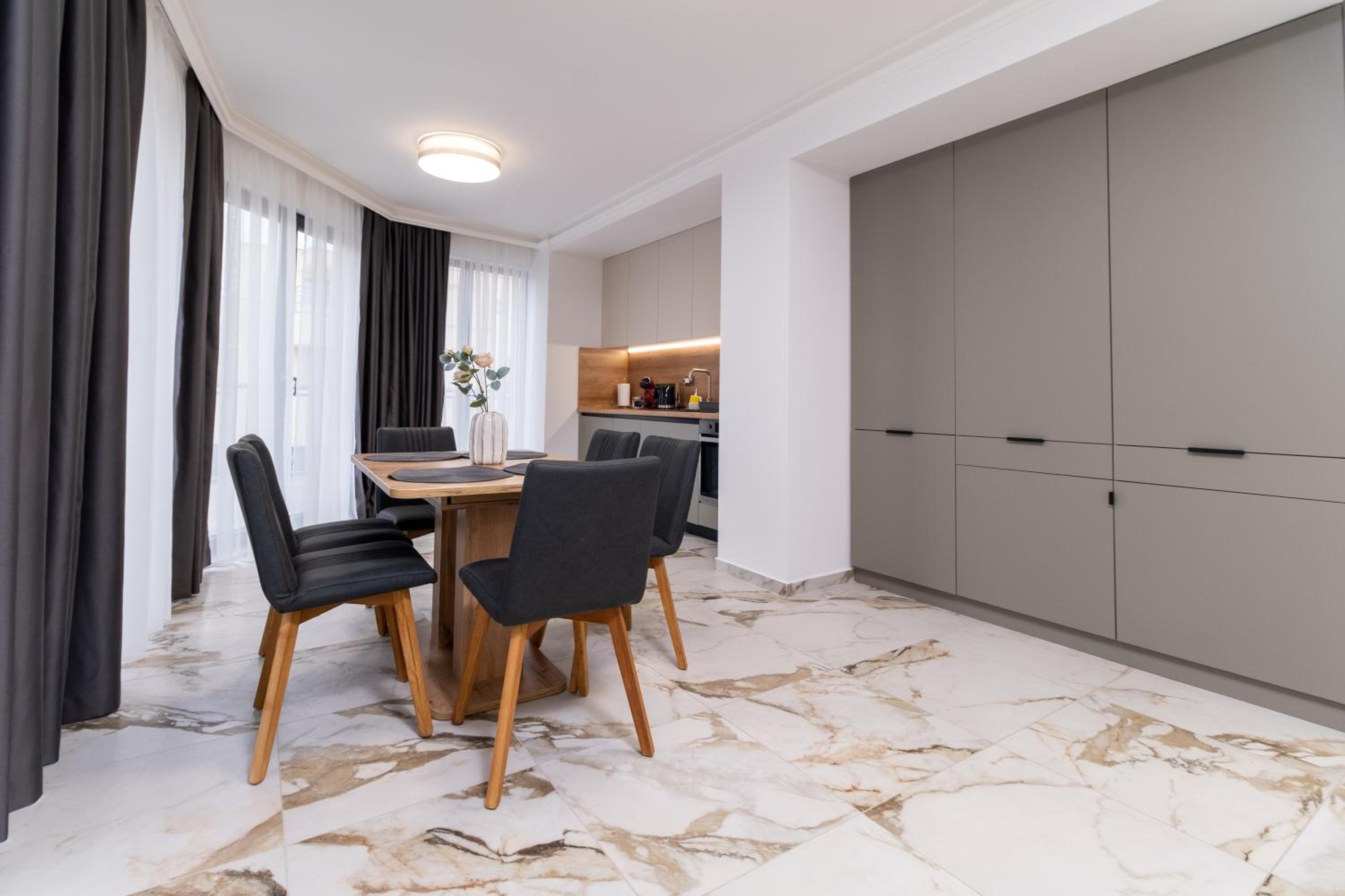 Modern 1-Bedroom Apartments
