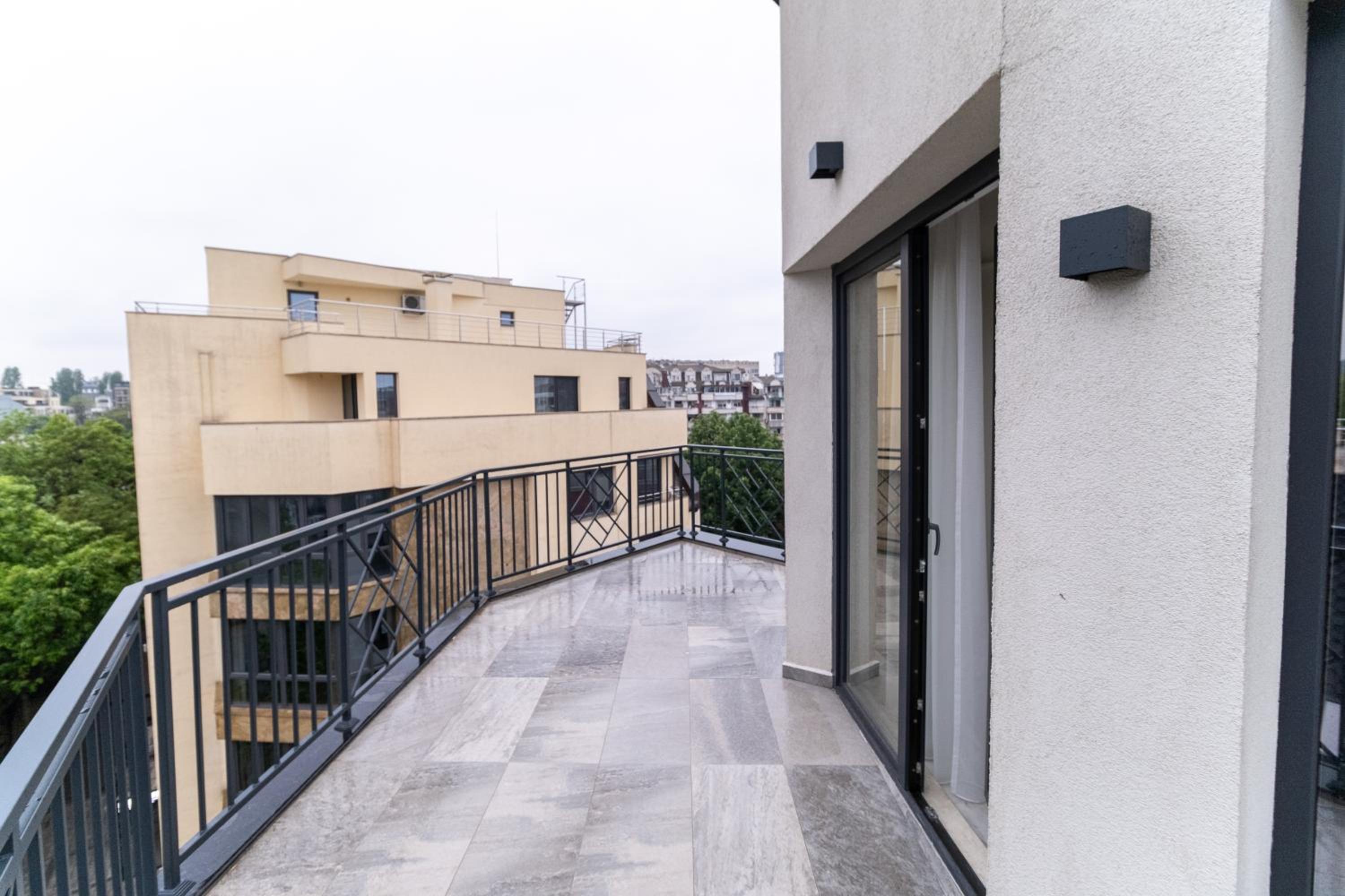 Modern 1-Bedroom Apartments