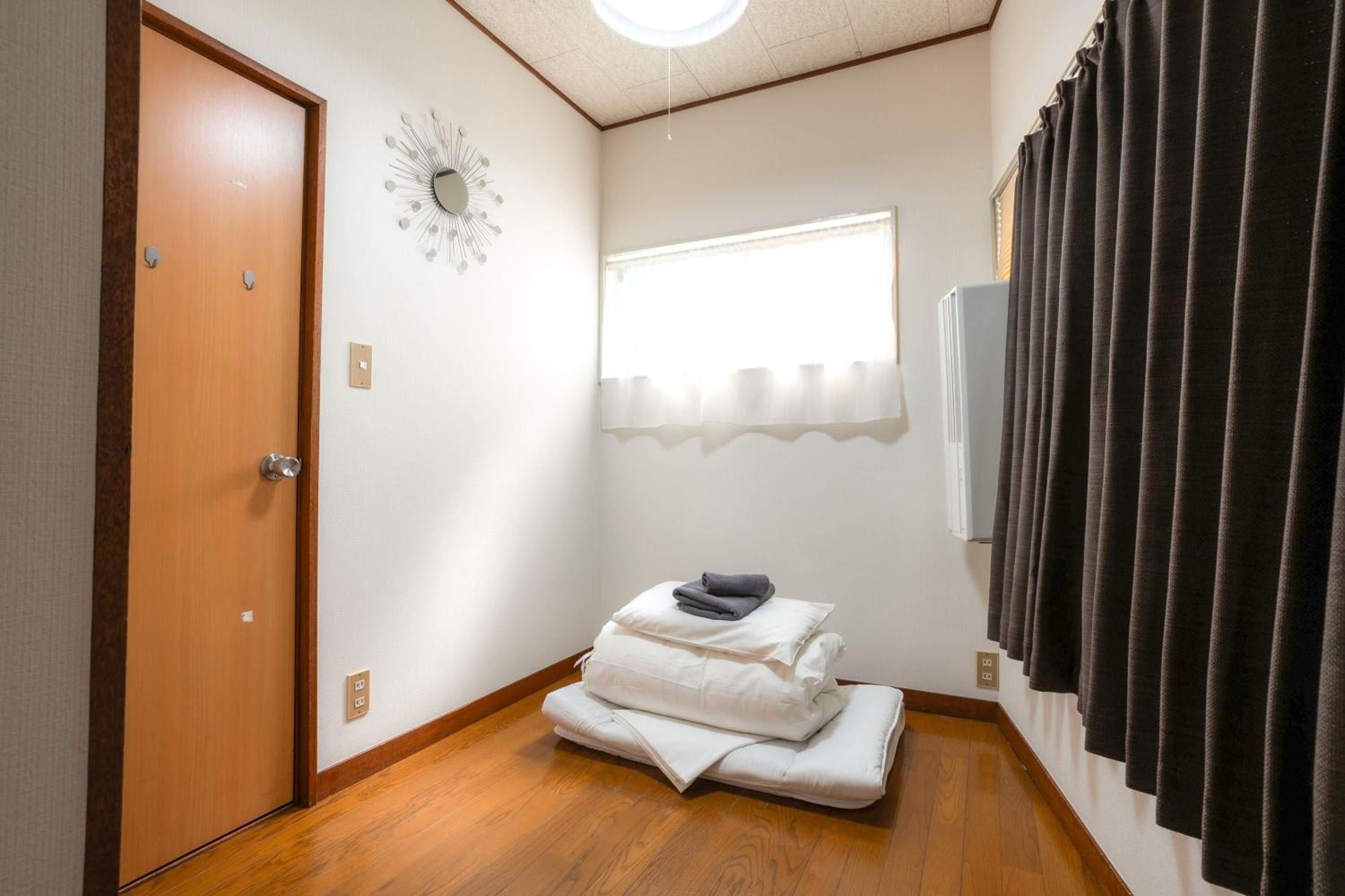 Budget 3-Bedrooms Villa#4mins to Ikebukuro#Hight speed wifi#Near Train Tracks