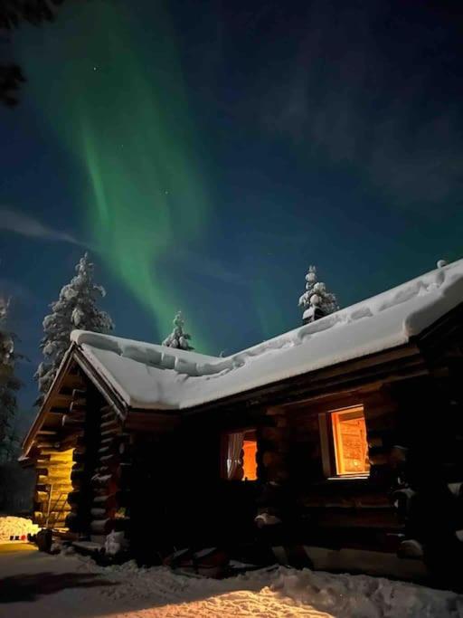Keloparitalon loma-asunto Ylläs-näkymällä ja paljulla