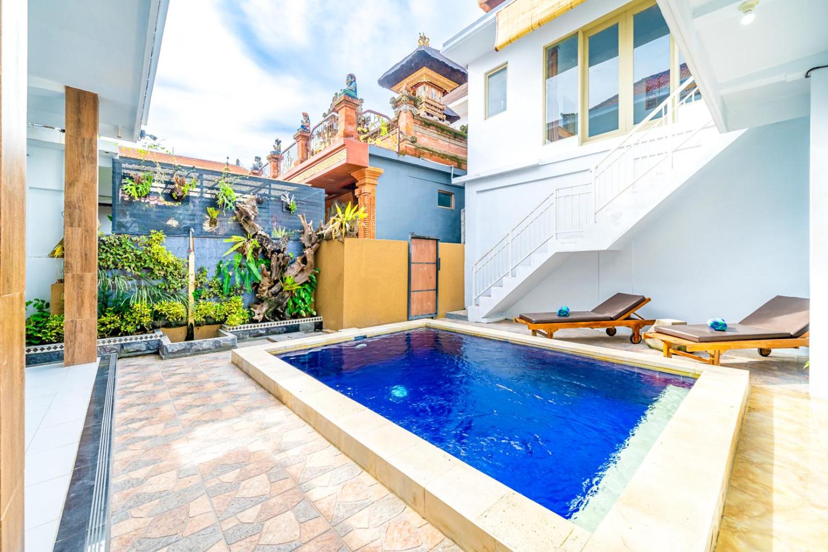 Pantai Villa HomeStay