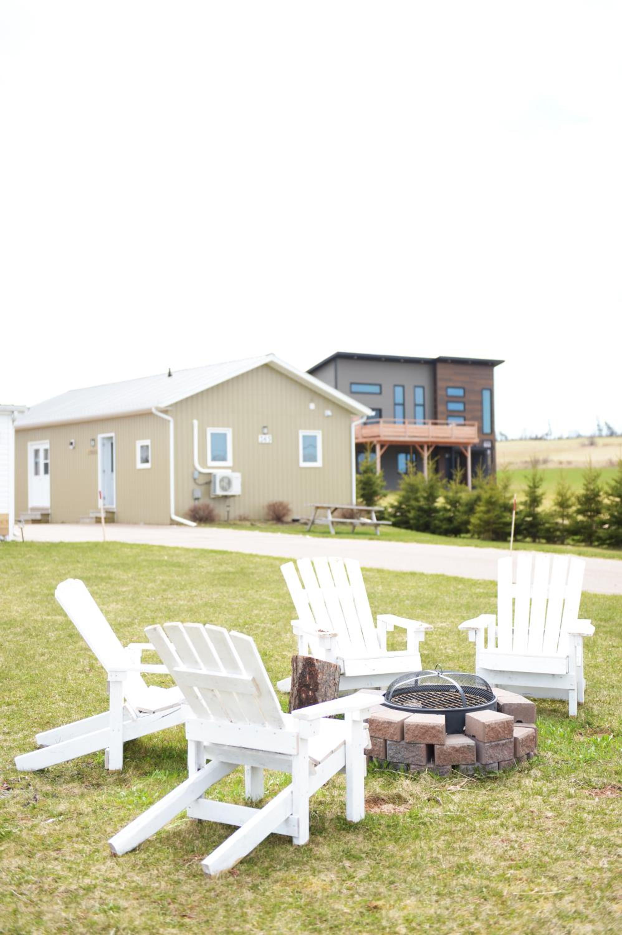 Niseko Riverside By Zen Life 4Bedrooms Greenie Cottage and 3bedrooms Cowie Cottage