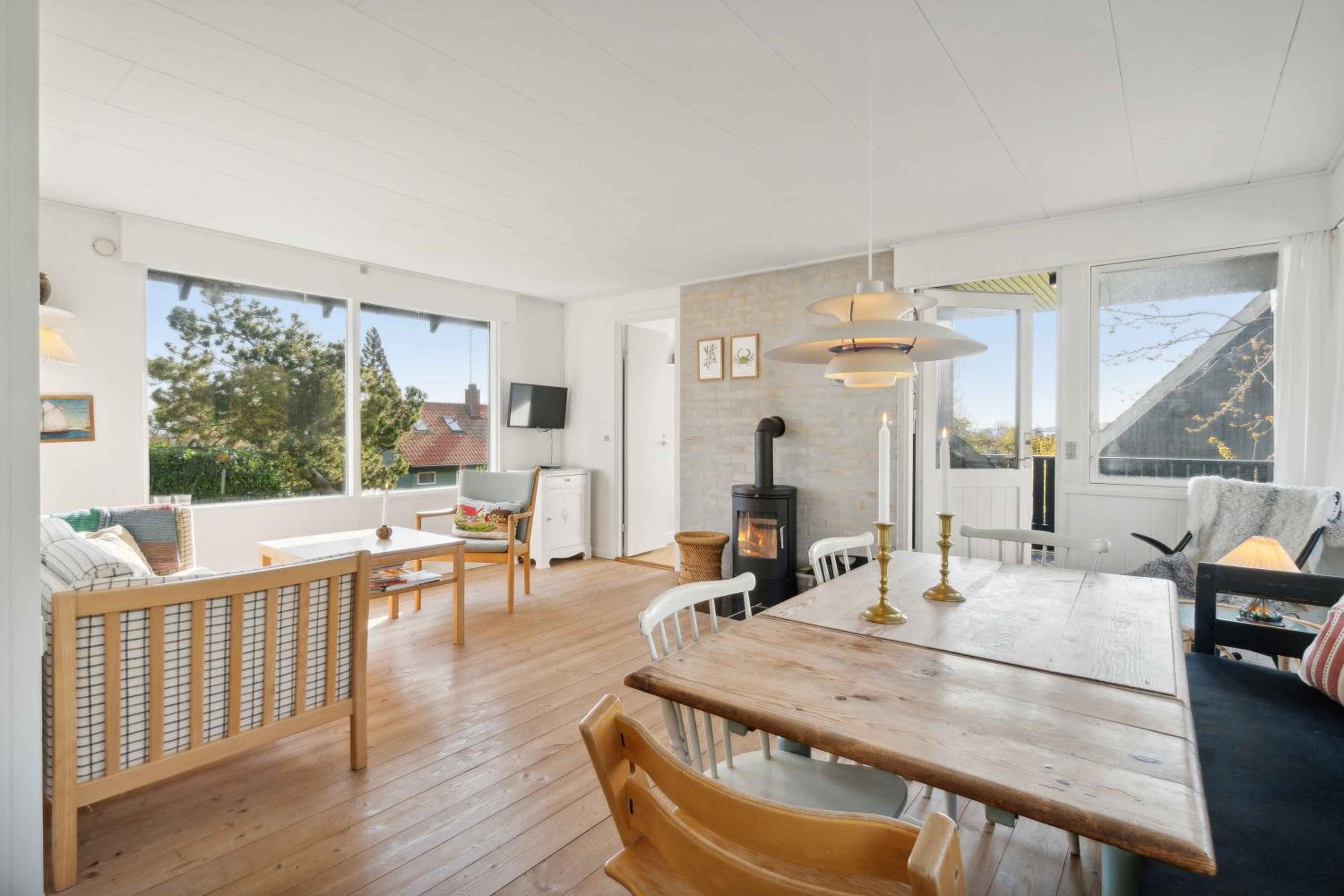 Idyllic Holiday Home Near Cliffs And Beach