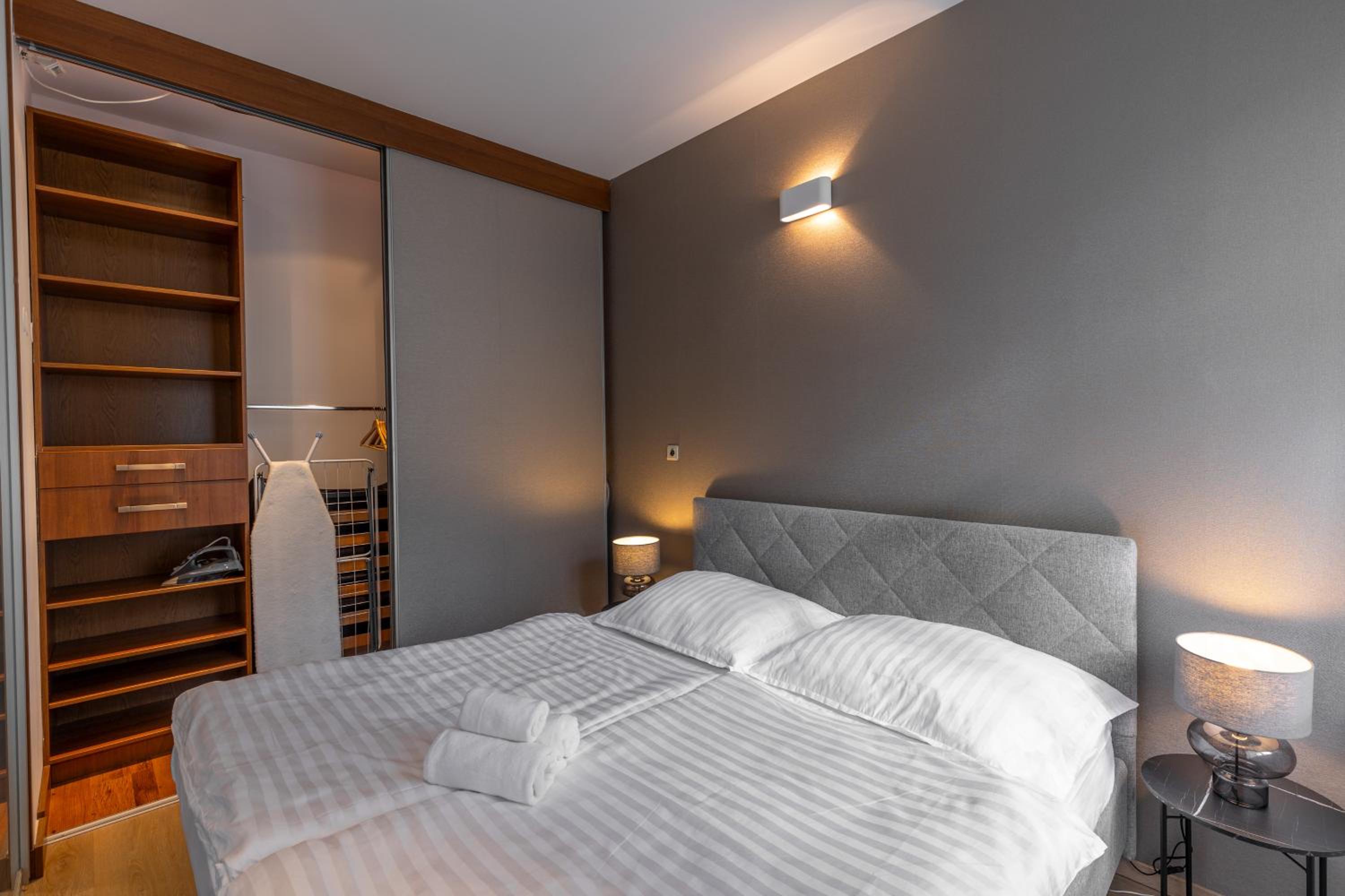 Laurinska modern apartment in direct centrum of Bratislava, Air-condition view 3