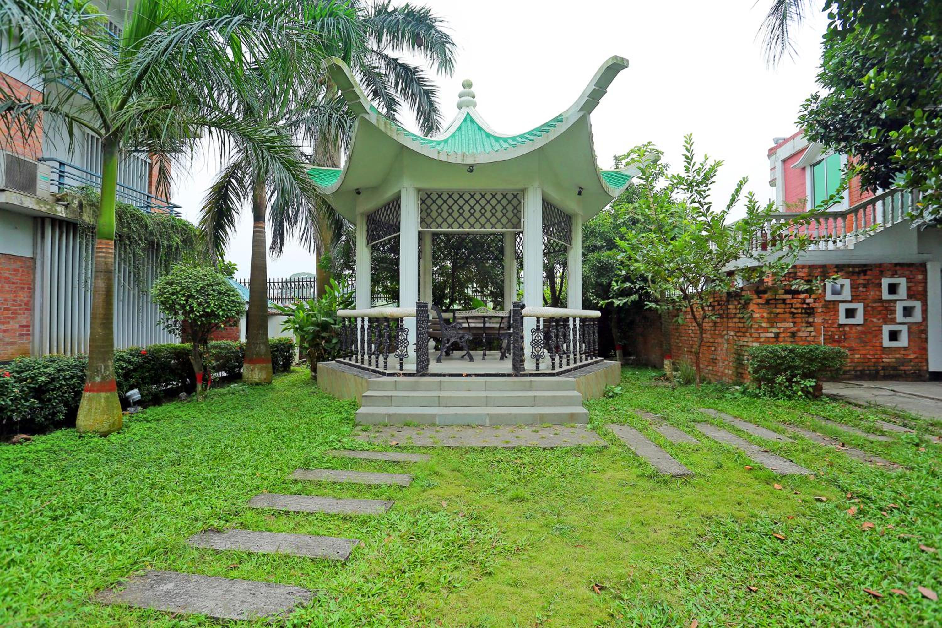 Shaira Garden Hotel & Resorts