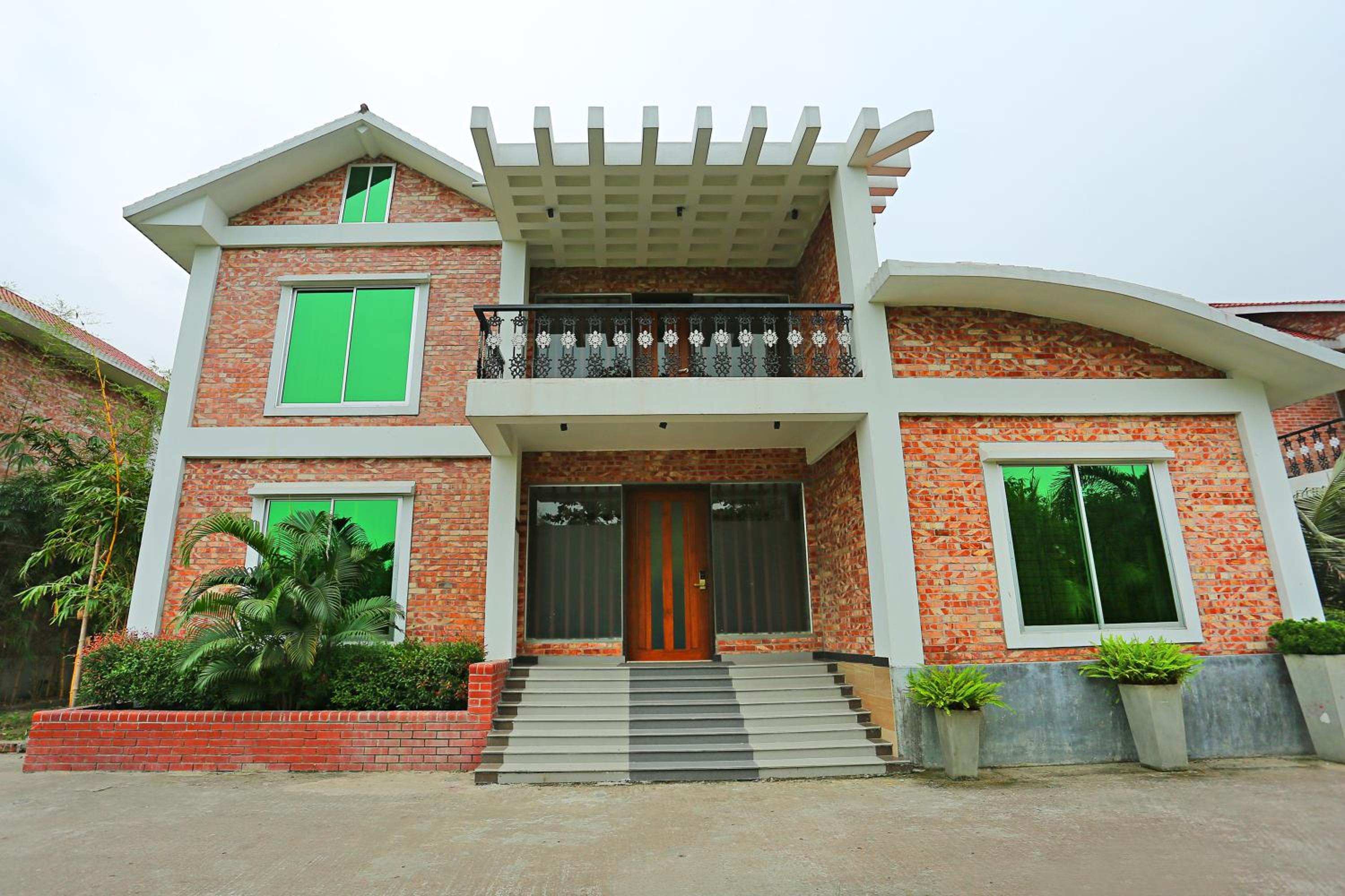 Shaira Garden Hotel & Resorts