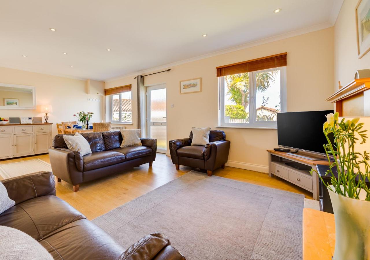 3 Bed in Padstow oc-p00130