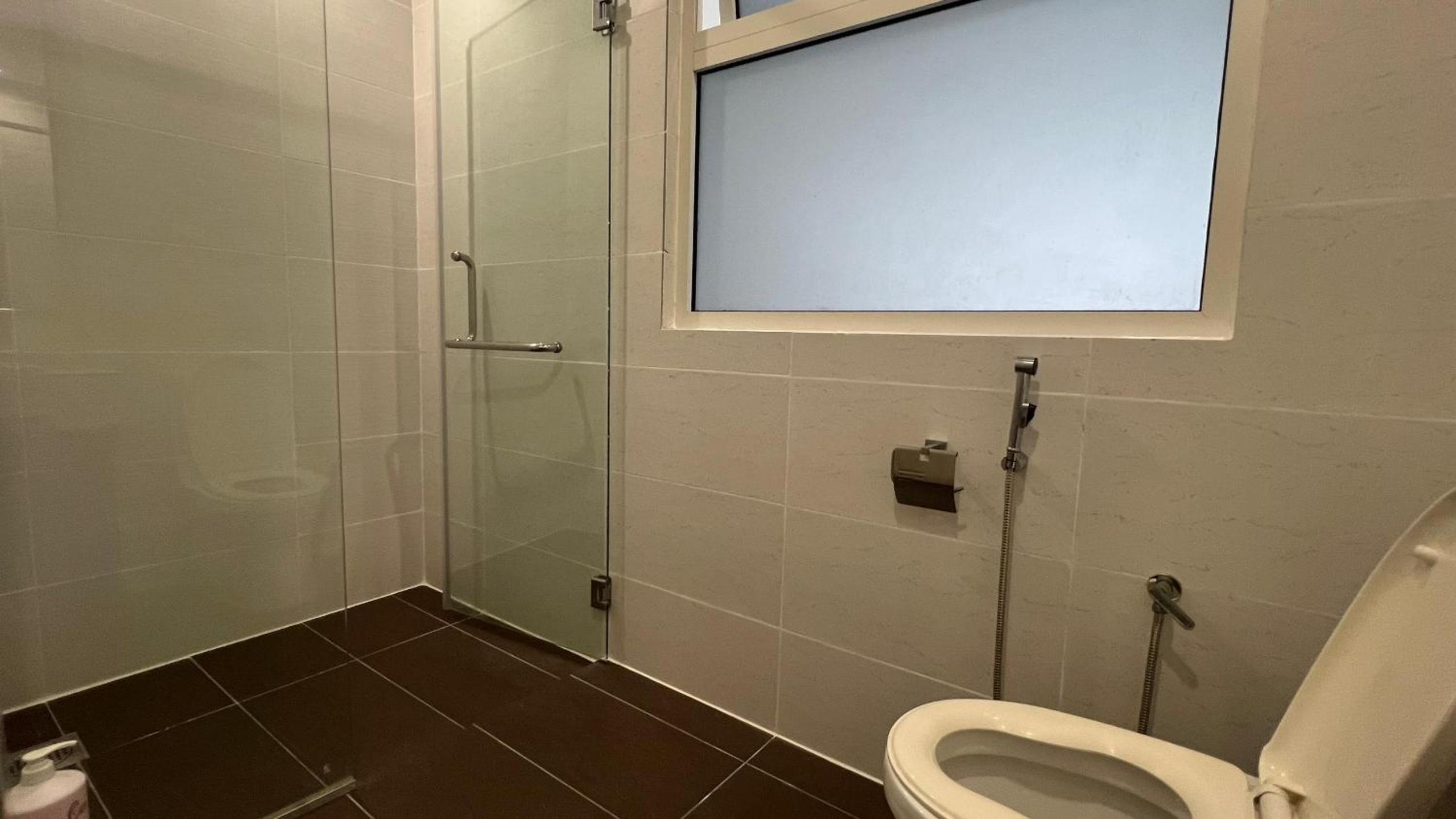 Encorp Marina ,Bathtub 2BR/6 pax