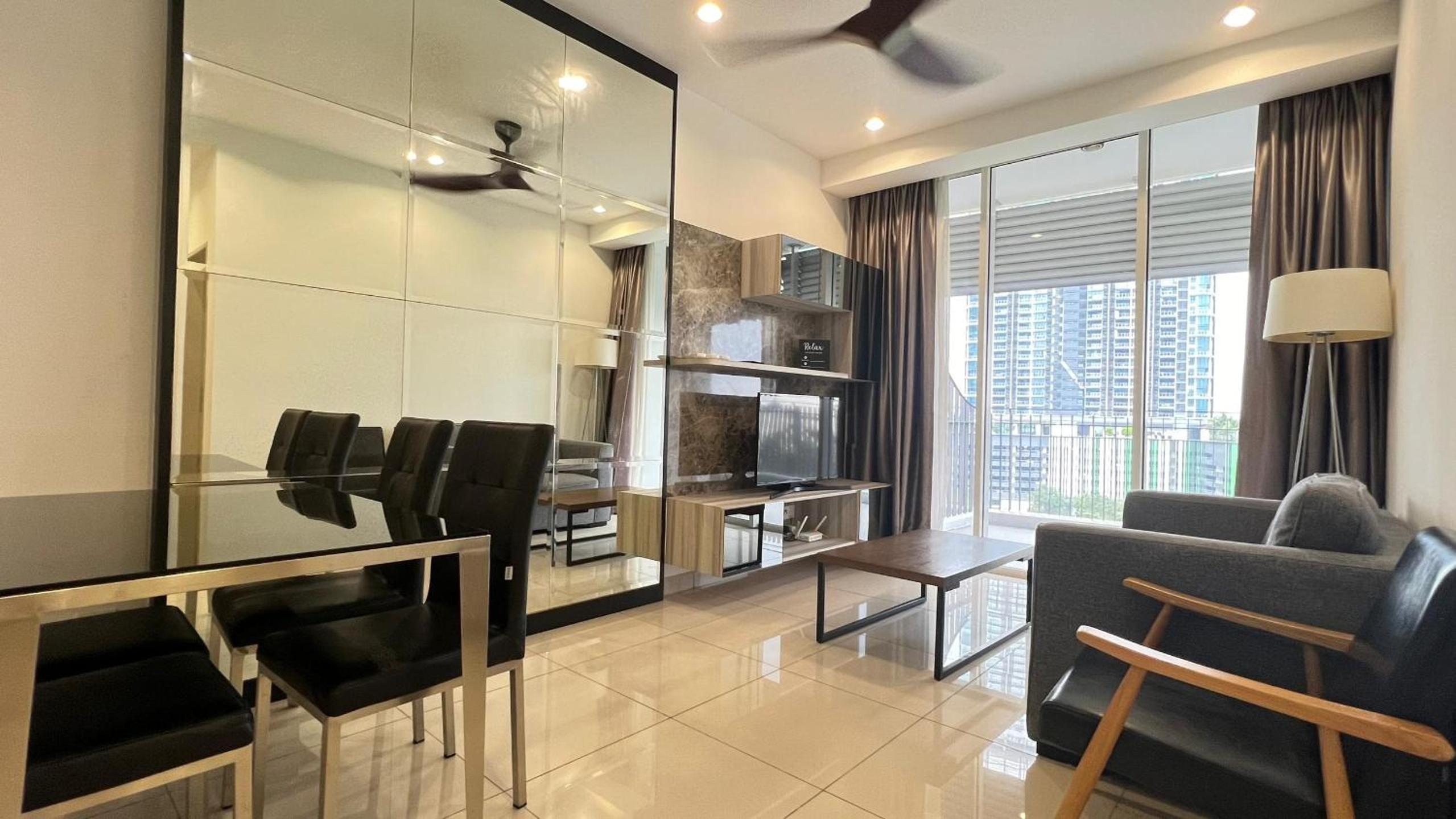 Encorp Marina ,Bathtub 2BR/6 pax