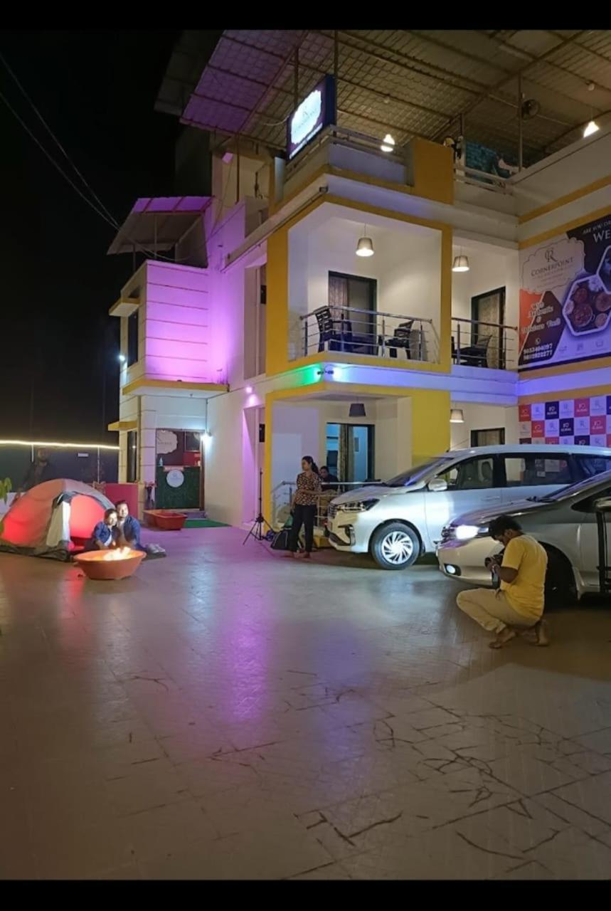 Cornerpoint bungalows