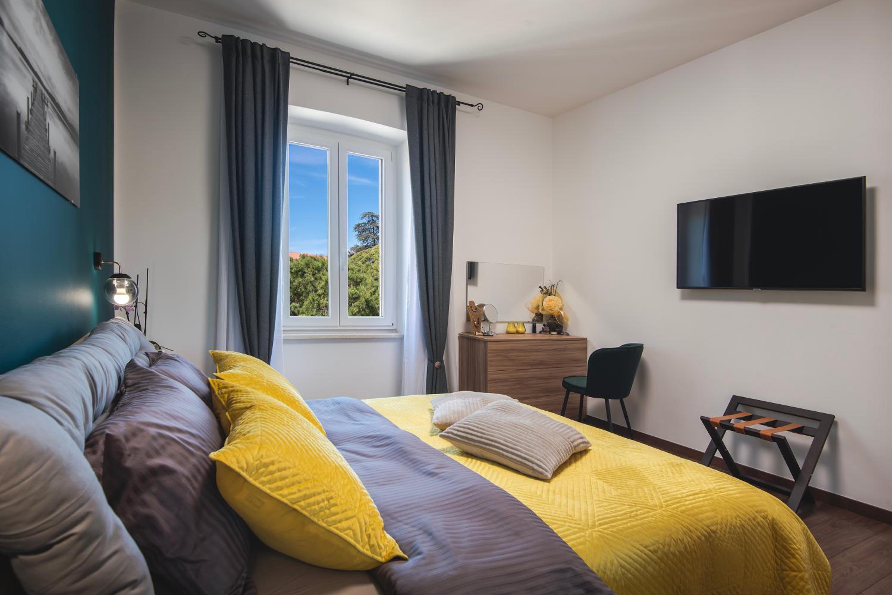 hotel room
