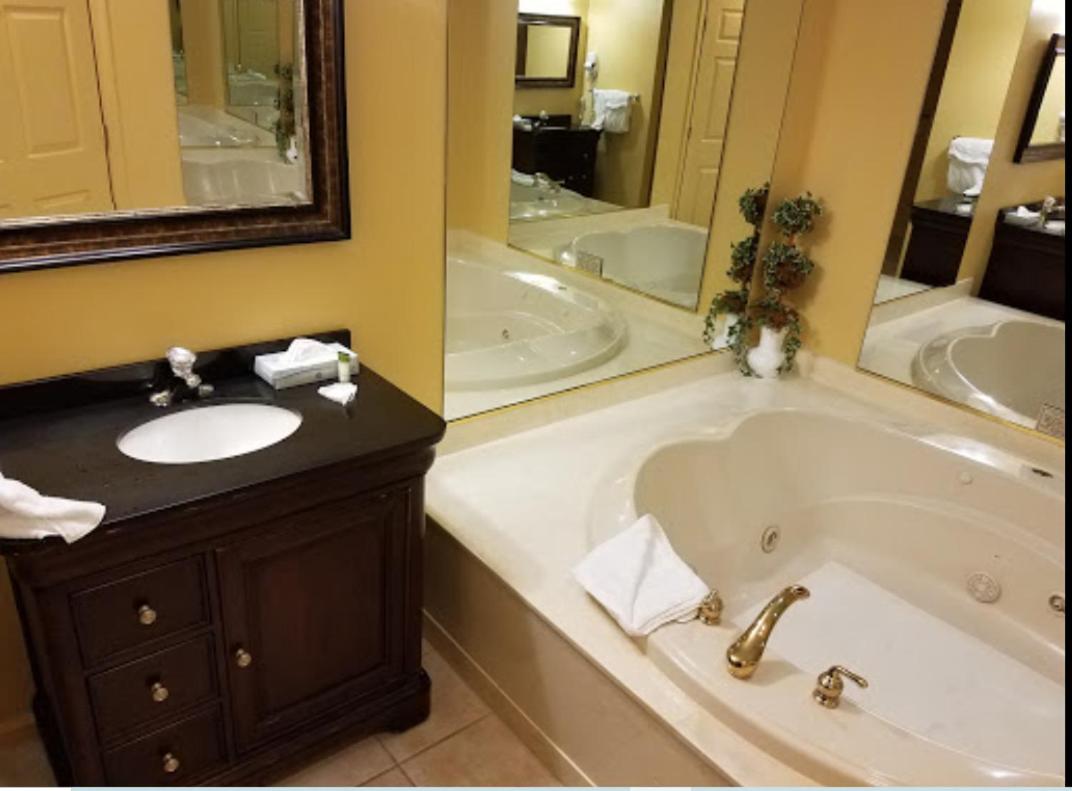 Gorgeous 4 Bedrooms Luxury Oasis in Ibeju, Lekki, Lagos "A Home Away from Home" view 5