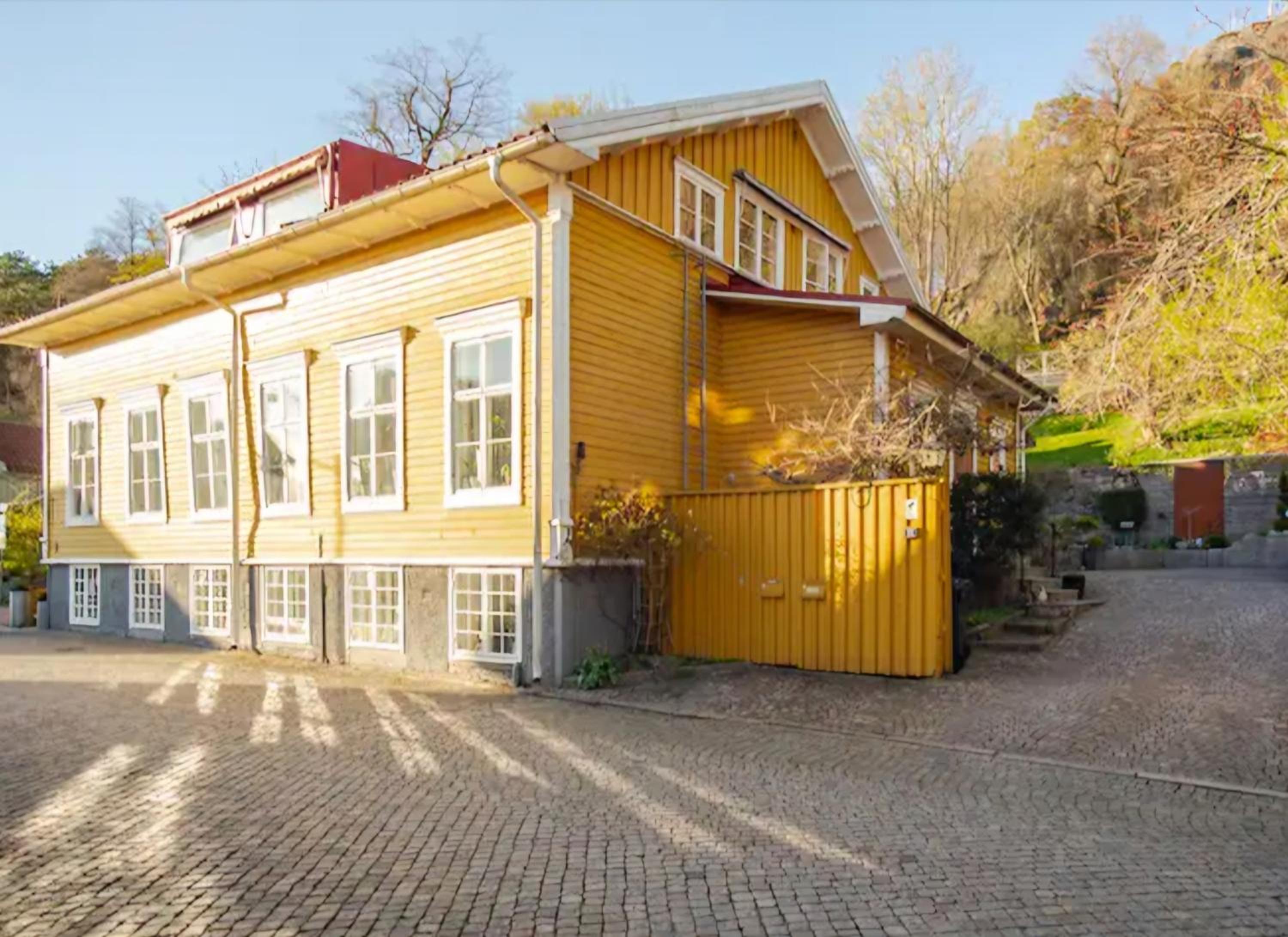 Hotel Outstanding apartment close to Gothenburg - Image 1