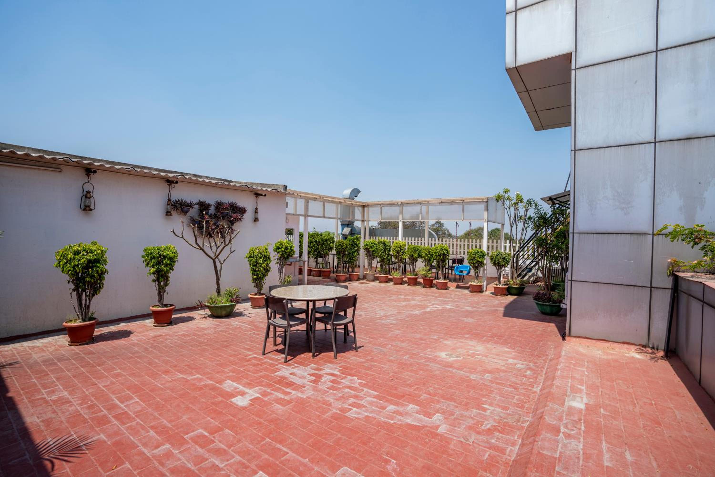Aishwarya Suites