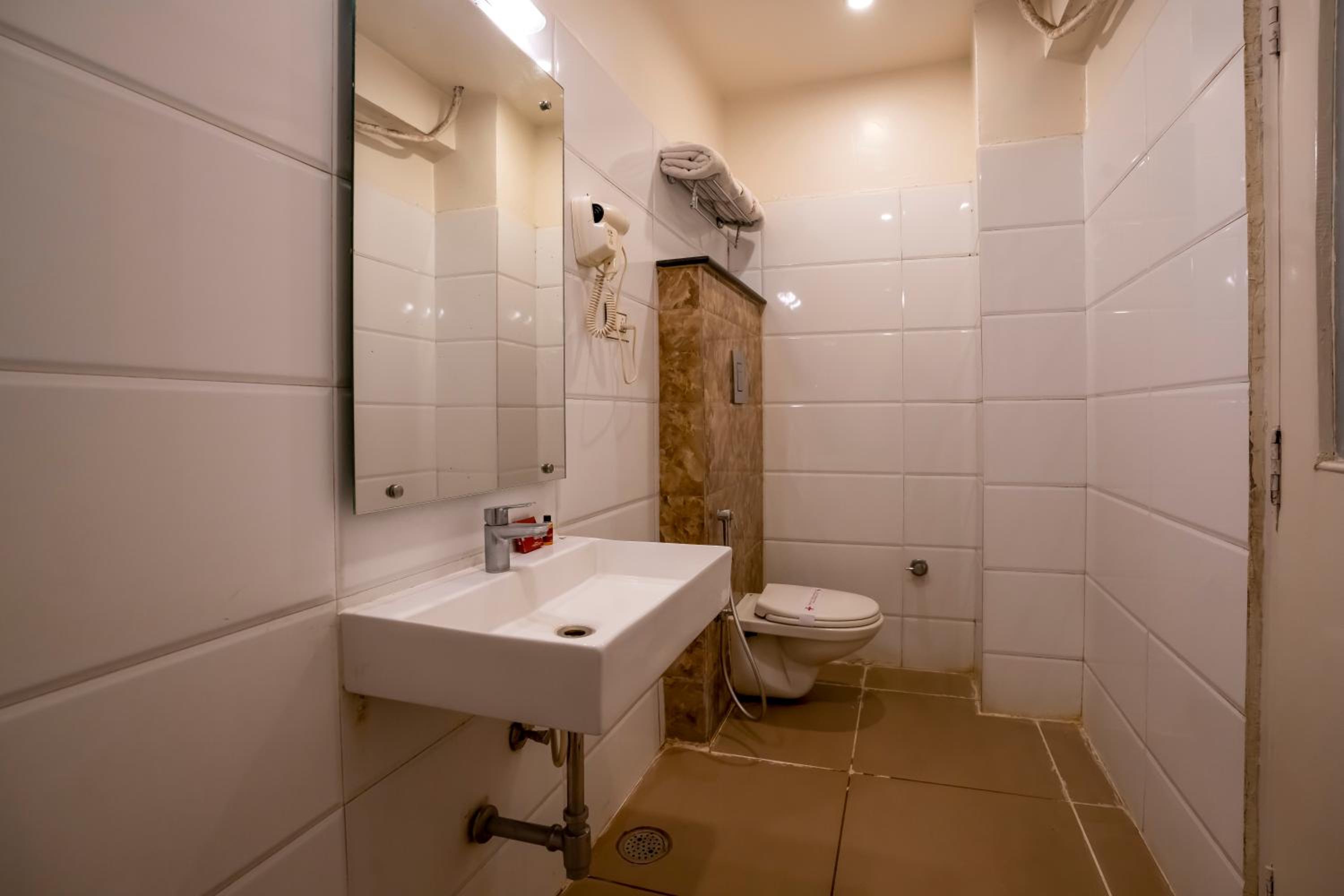 Aishwarya Suites