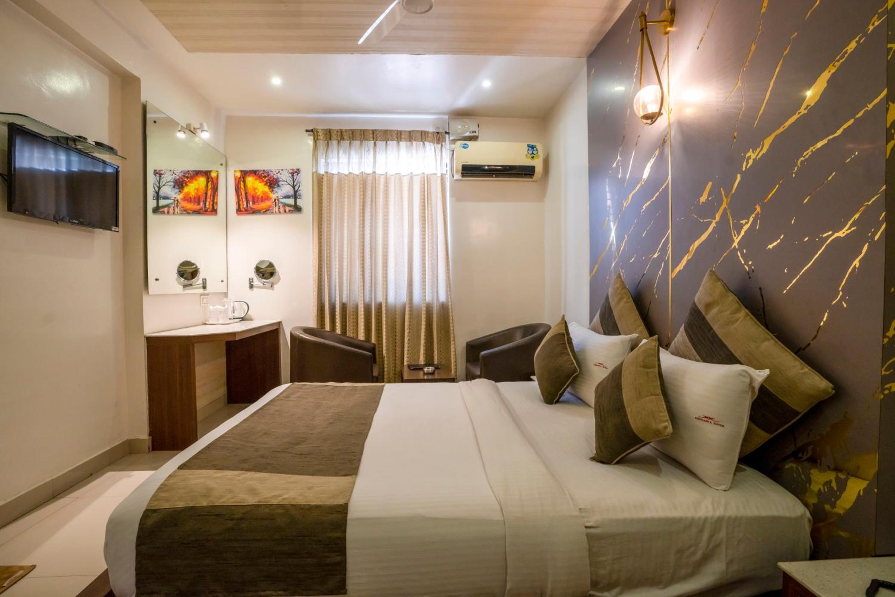 Aishwarya Suites