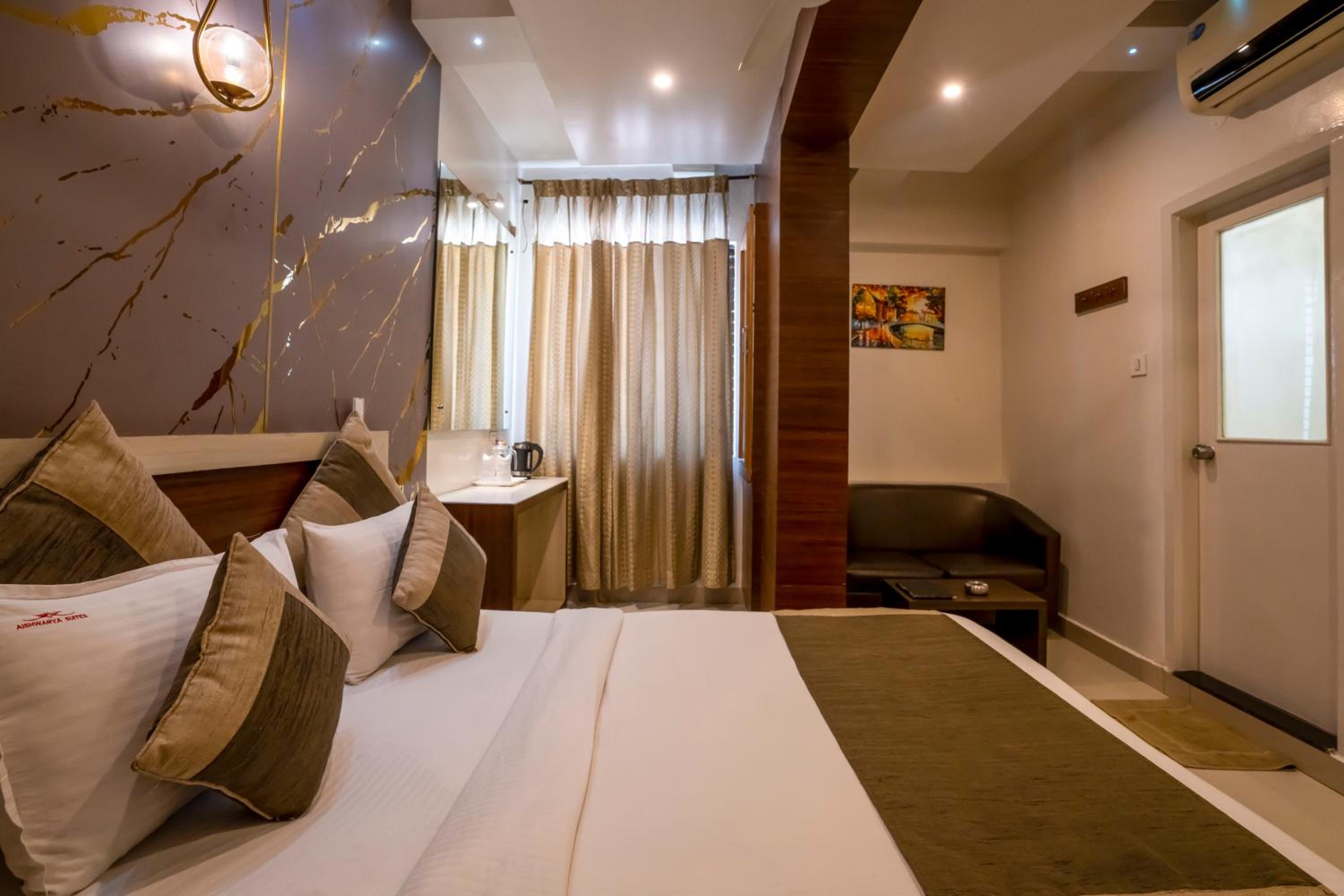 Aishwarya Suites
