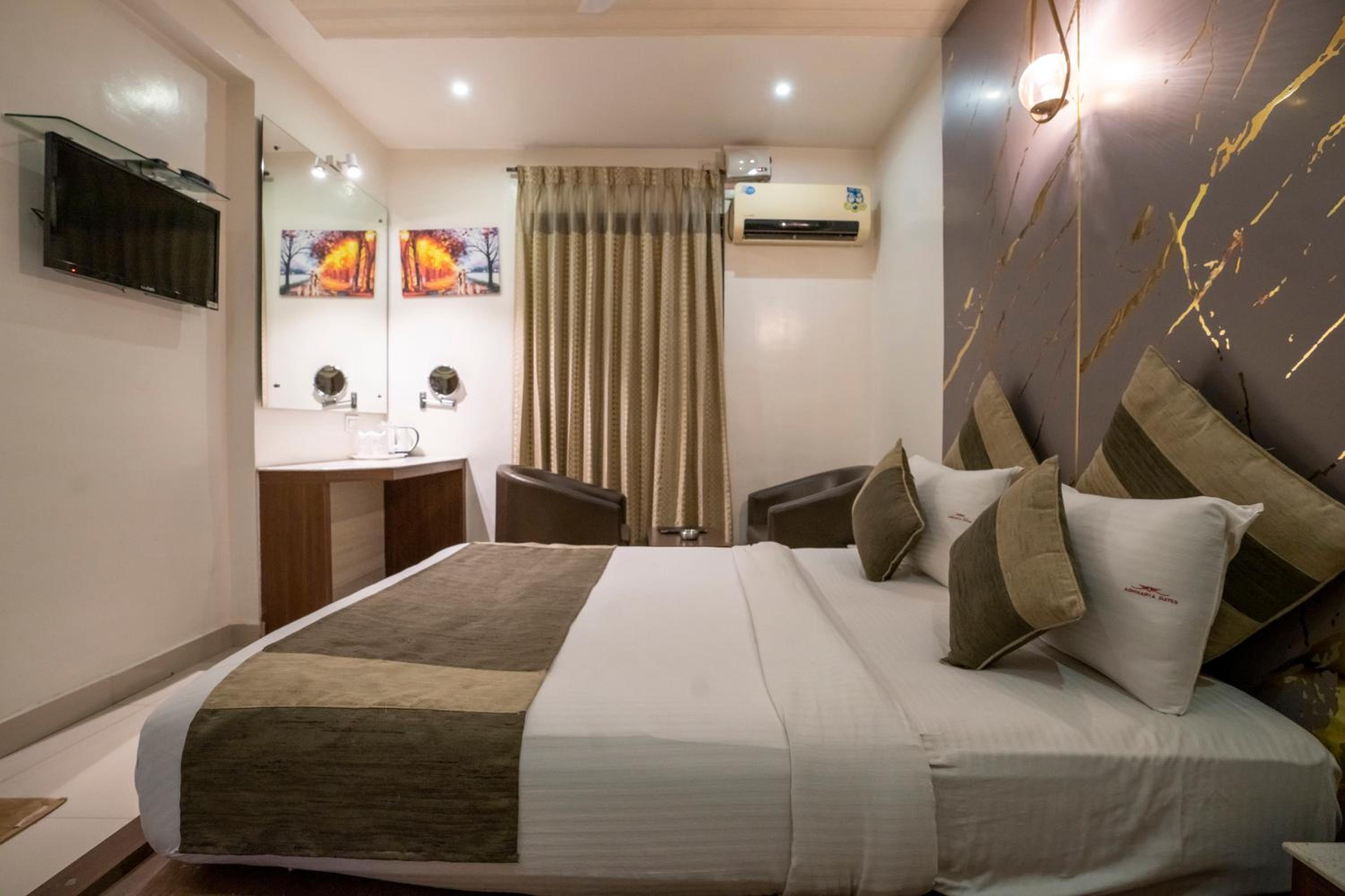 Aishwarya Suites