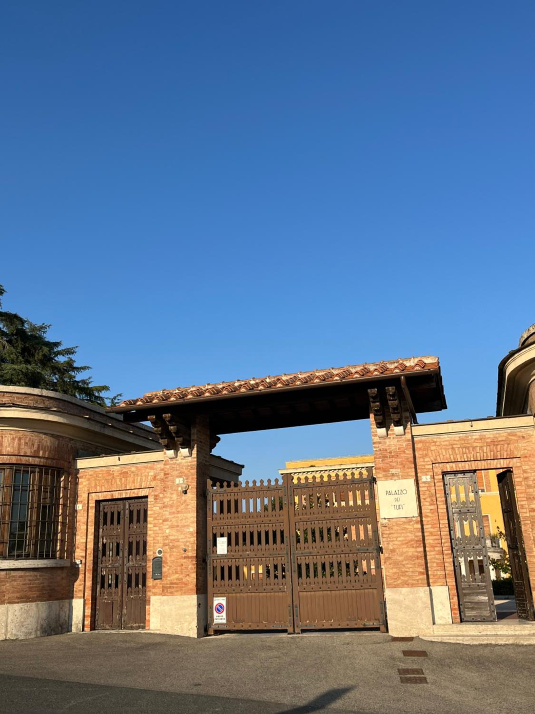 Casa Porta Tufi view 3