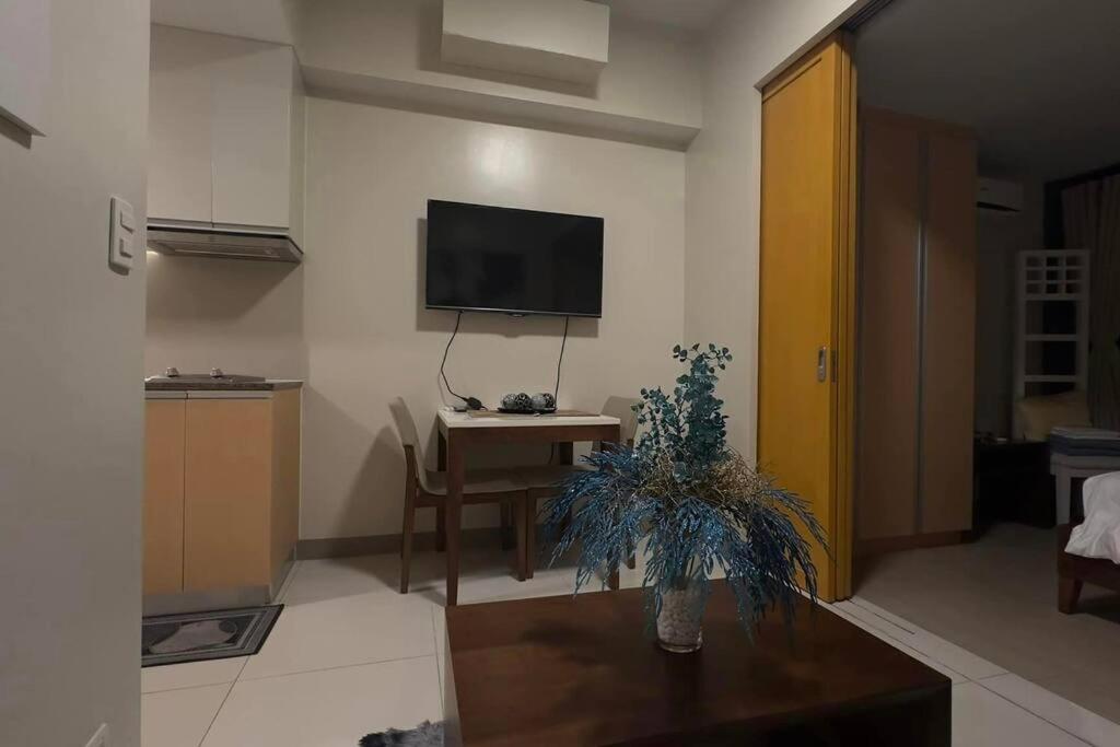 #31 One Uptown Residences BGC view 3
