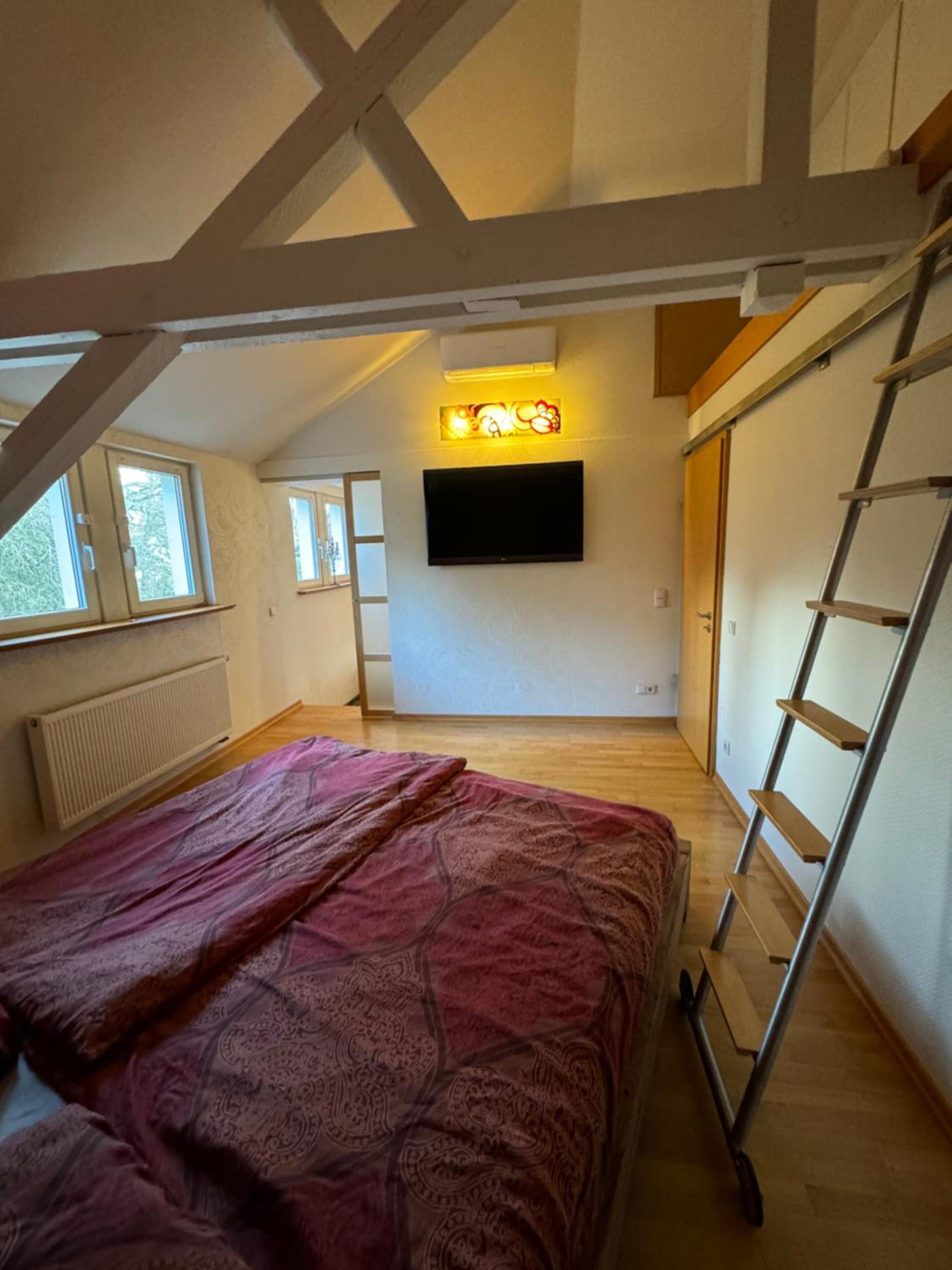 Klimaanlage, 5 Sterne Villa Bahnhoftraum, plus NEU zubuchbares Event, 333 qm, 1200qm Garten, virtueller Rundgang, Dachterrasse, Whirlpoolbadewanne