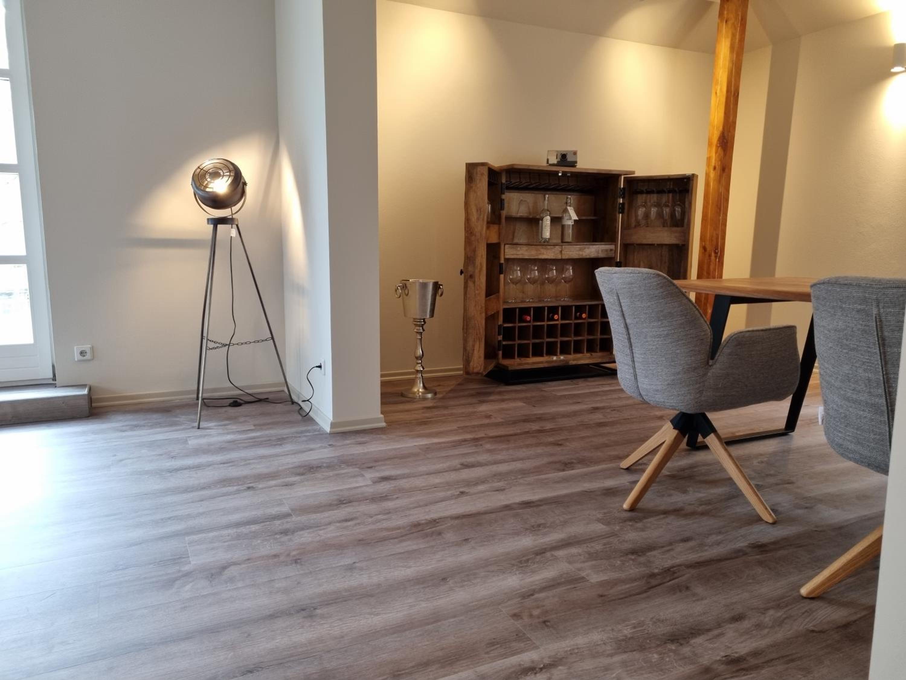 Klimaanlage, 5 Sterne Villa Bahnhoftraum, plus NEU zubuchbares Event, 333 qm, 1200qm Garten, virtueller Rundgang, Dachterrasse, Whirlpoolbadewanne