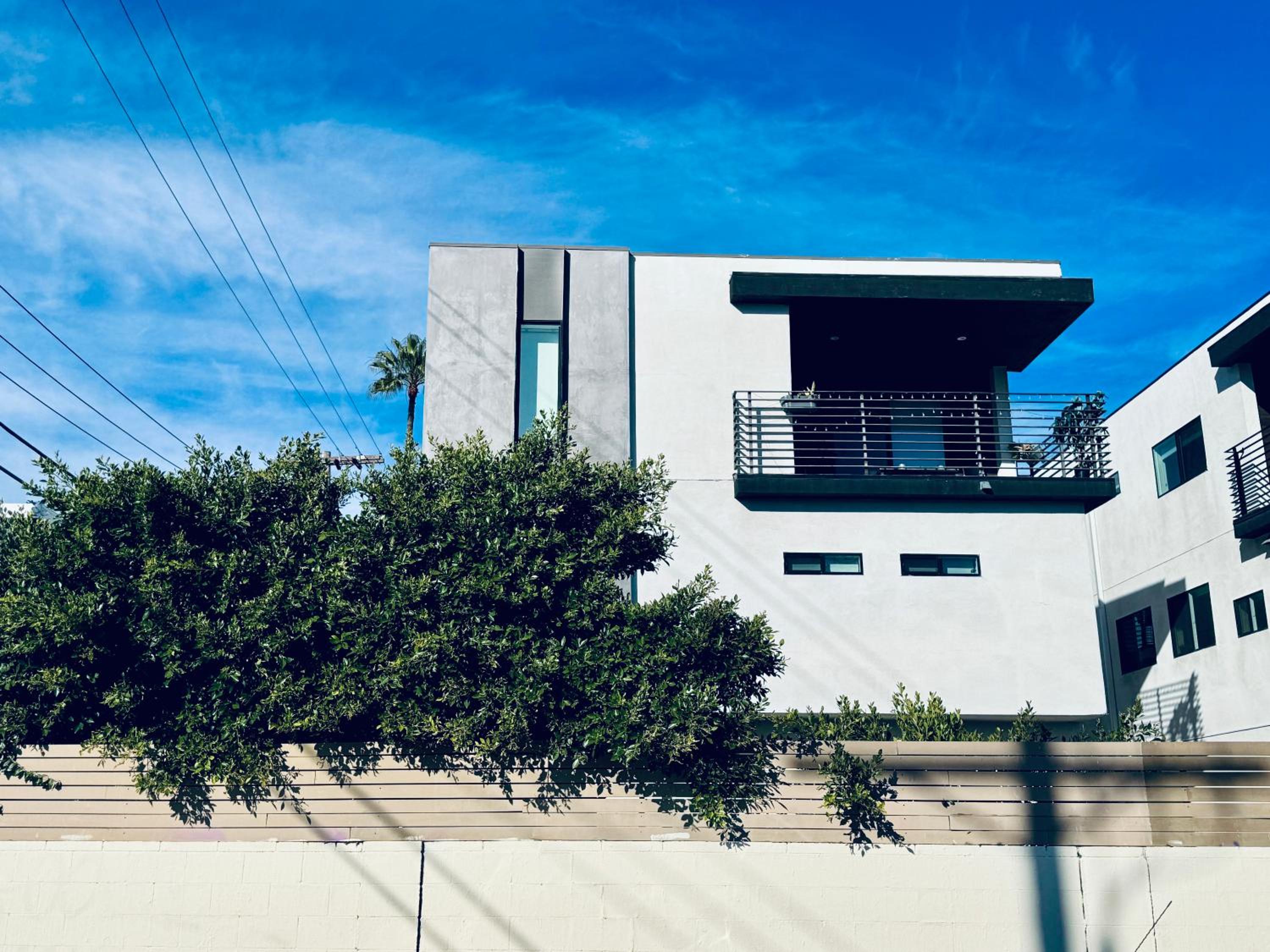 Cozy Chamber 3 BR Hollywood Townhouse