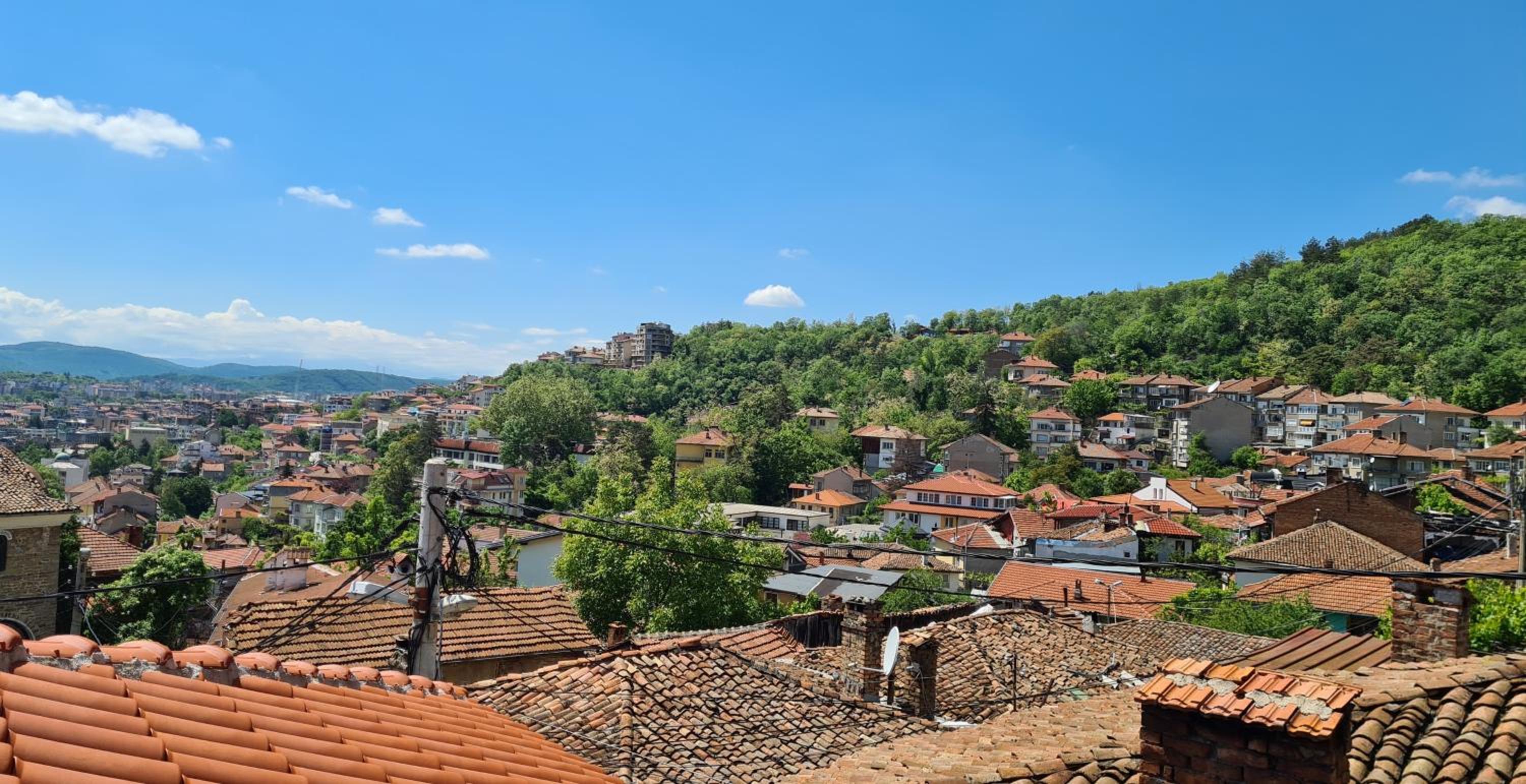 Lazarov Suites - Luxury one and two bedroom apartments