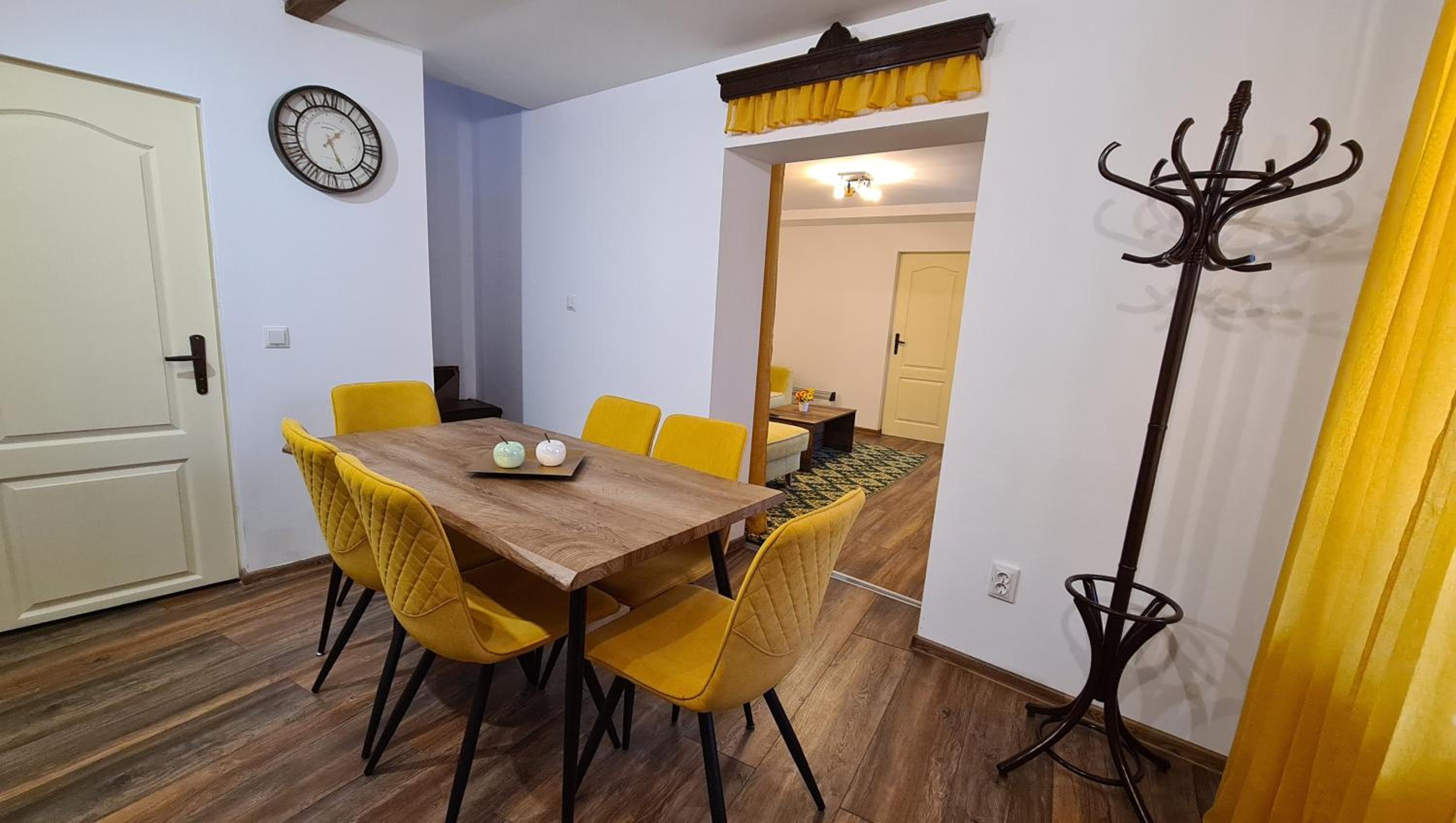 Lazarov Suites - Luxury one and two bedroom apartments