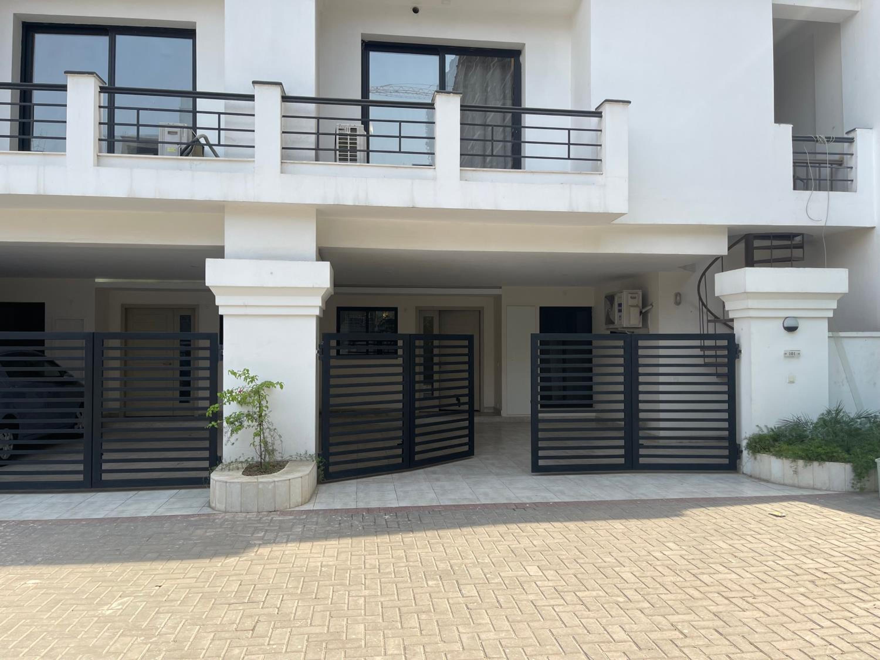 Spring Apartments