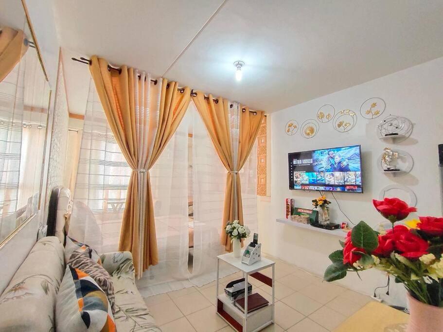 #37 Urban Deca homes tondo view 3