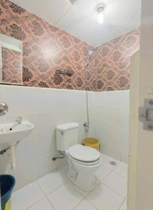 #37 Urban Deca homes tondo view 5